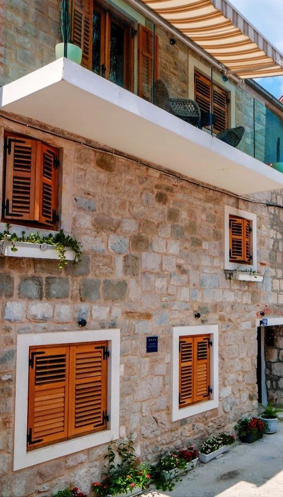 Luxury View Marjan