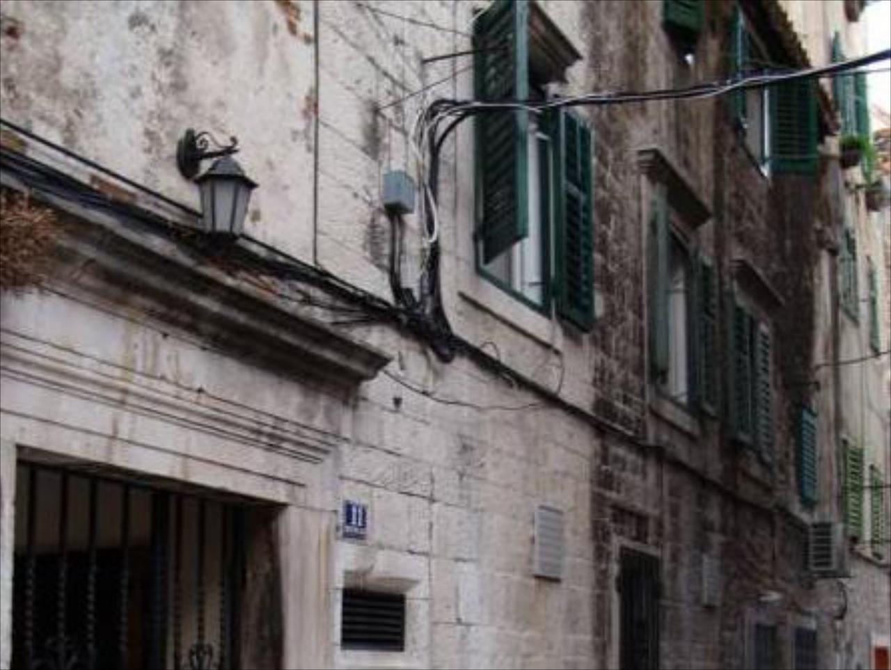 Diocletian Apartments & Rooms
