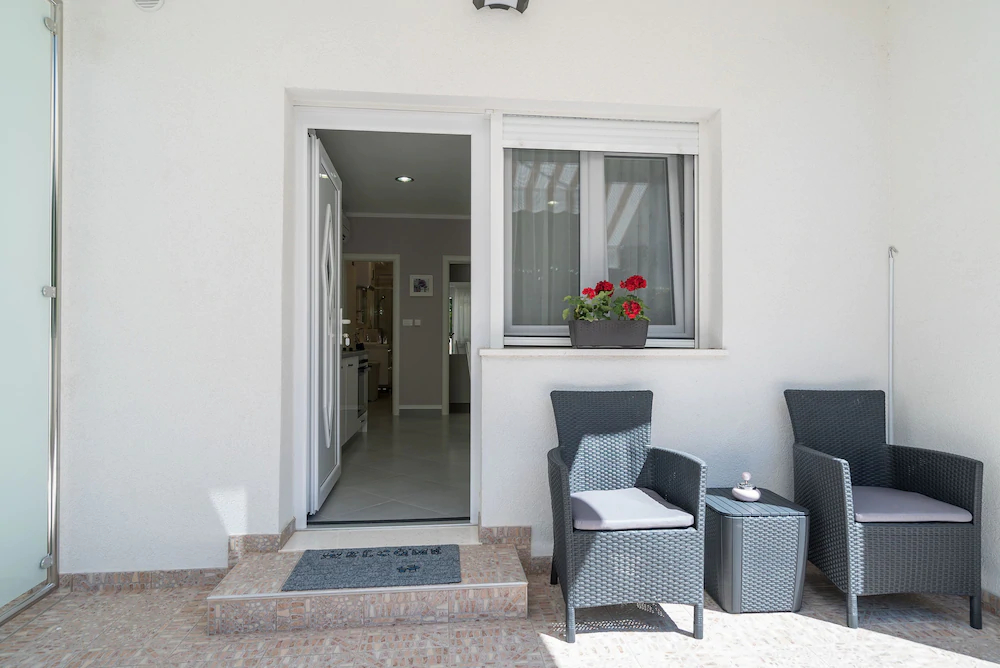 Drop In Split Apartments