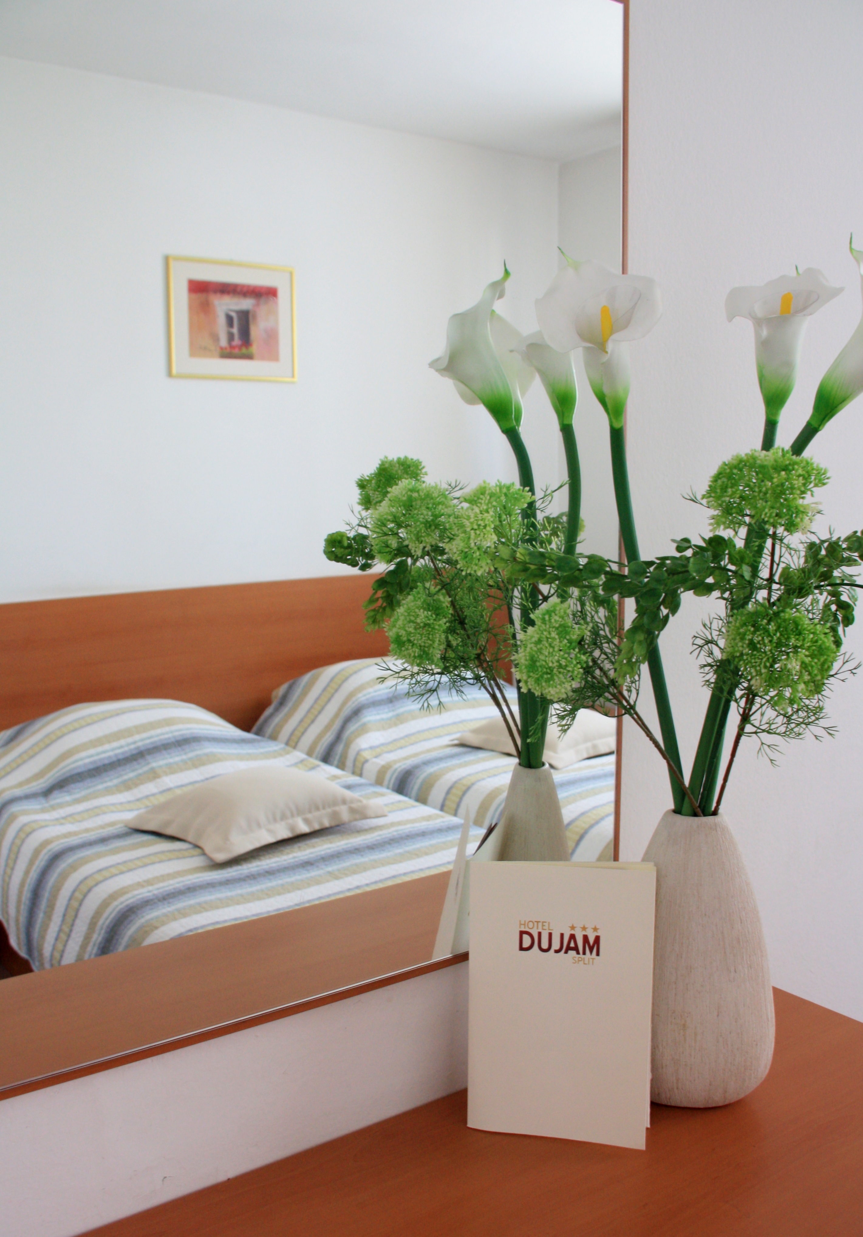 Dujam Hotel
