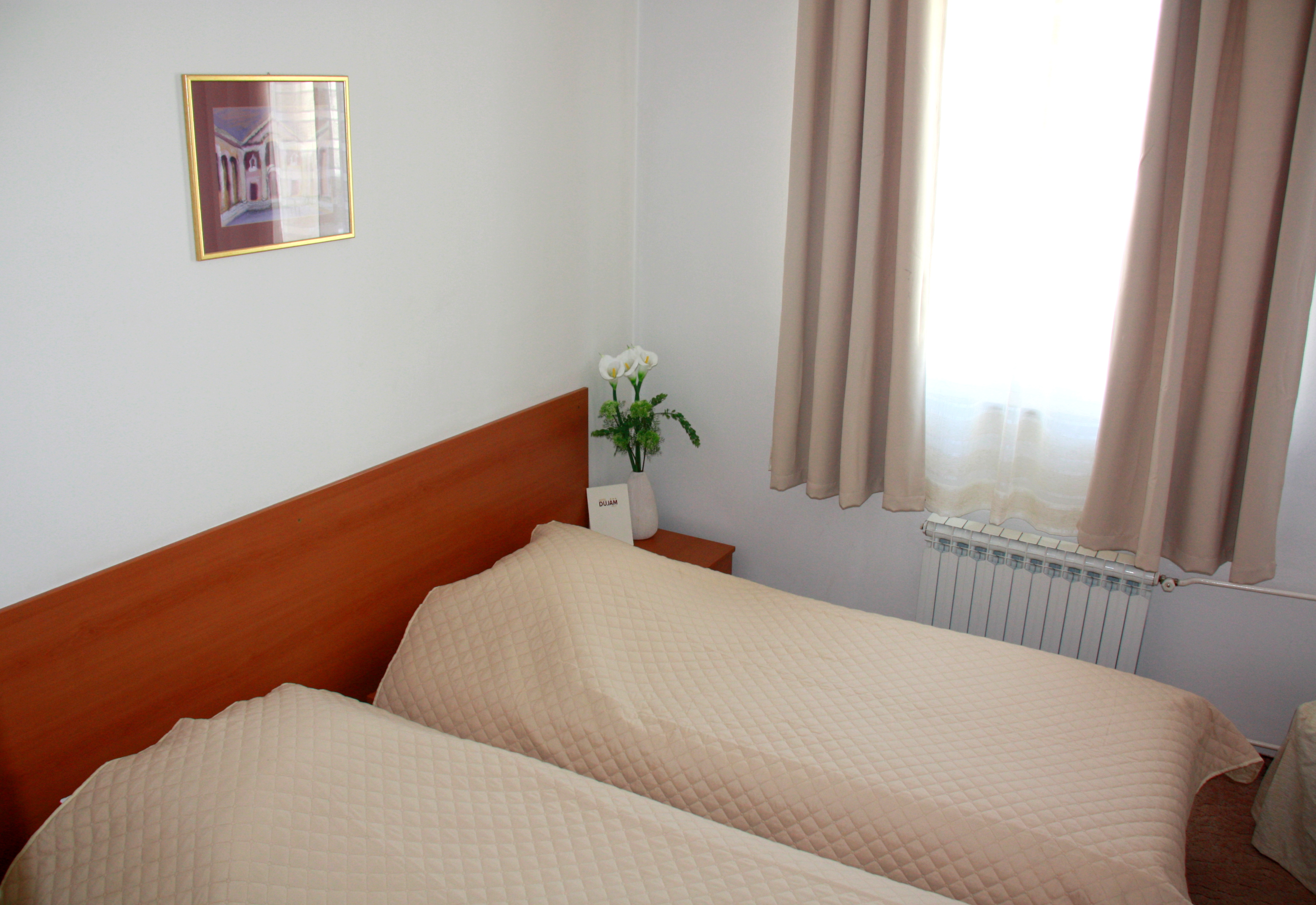 Dujam Hotel