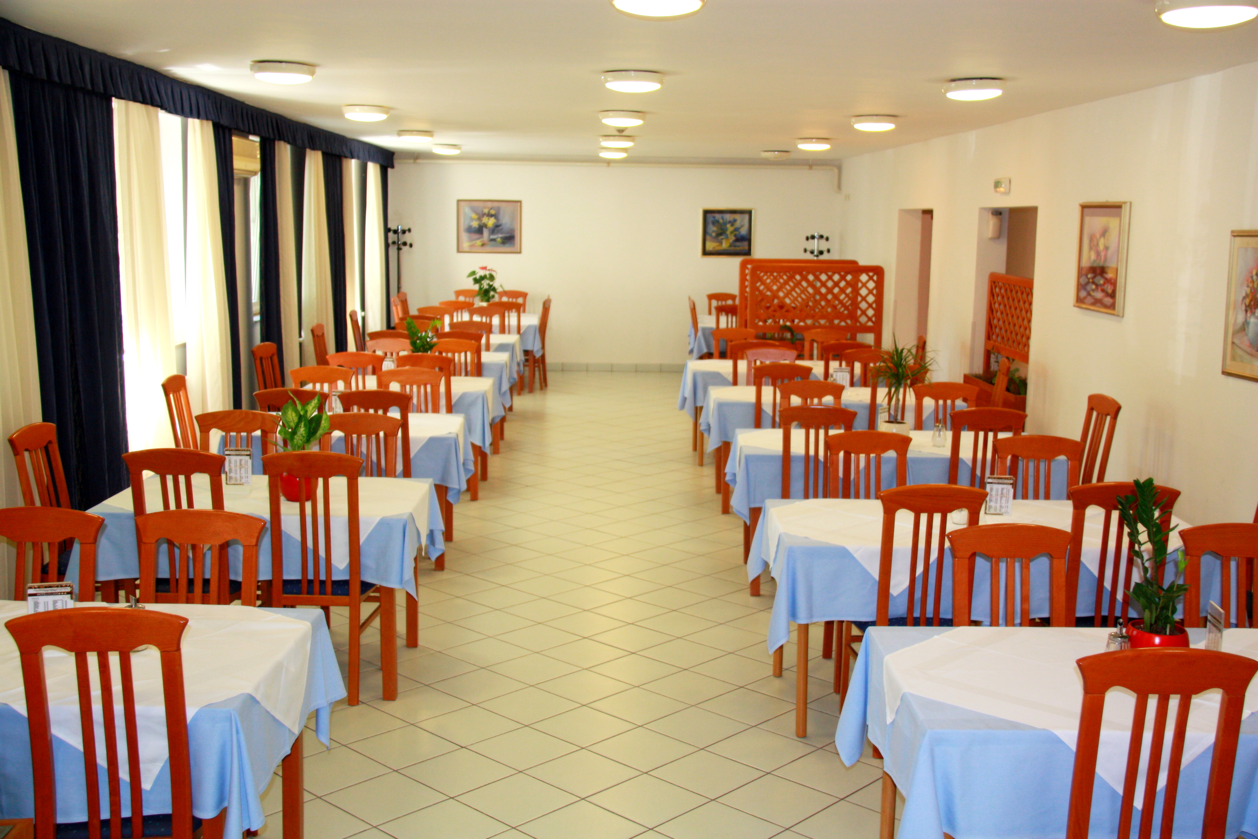Dujam Hotel