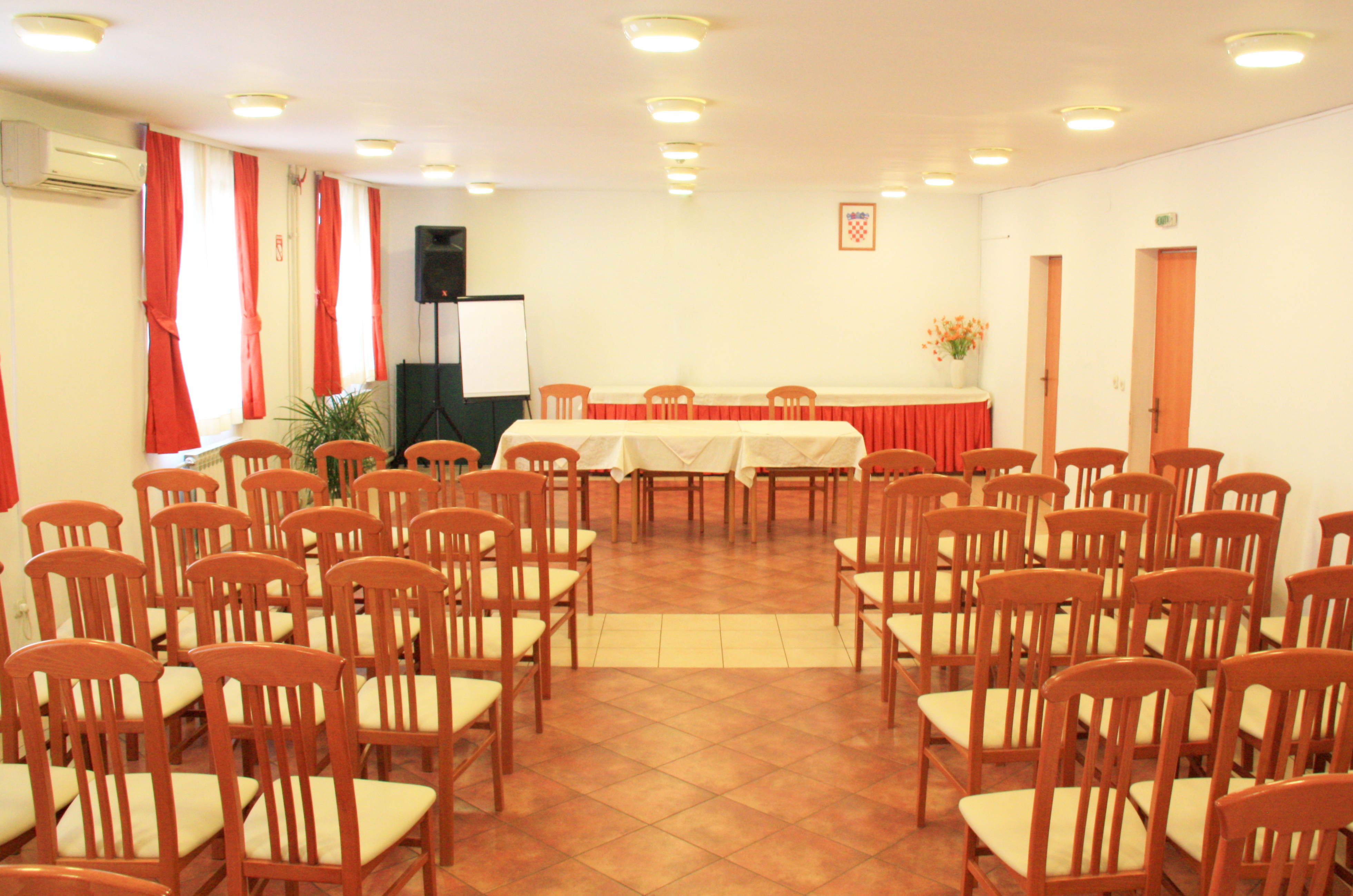 Dujam Hotel