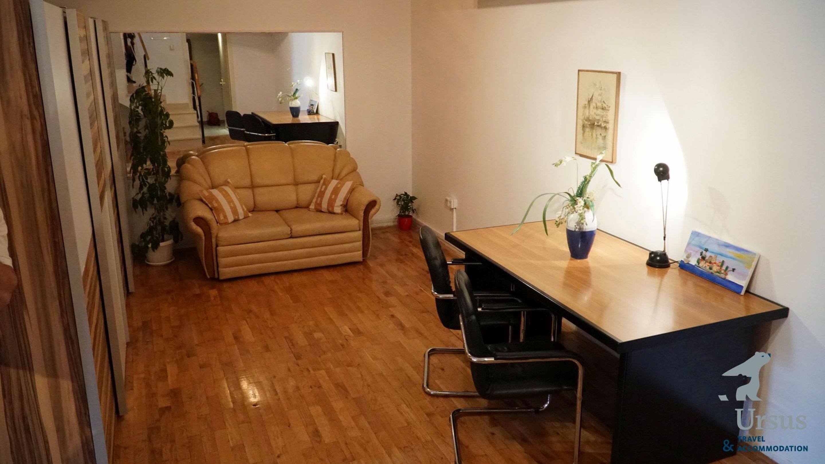 Duplex Apartment Tinel