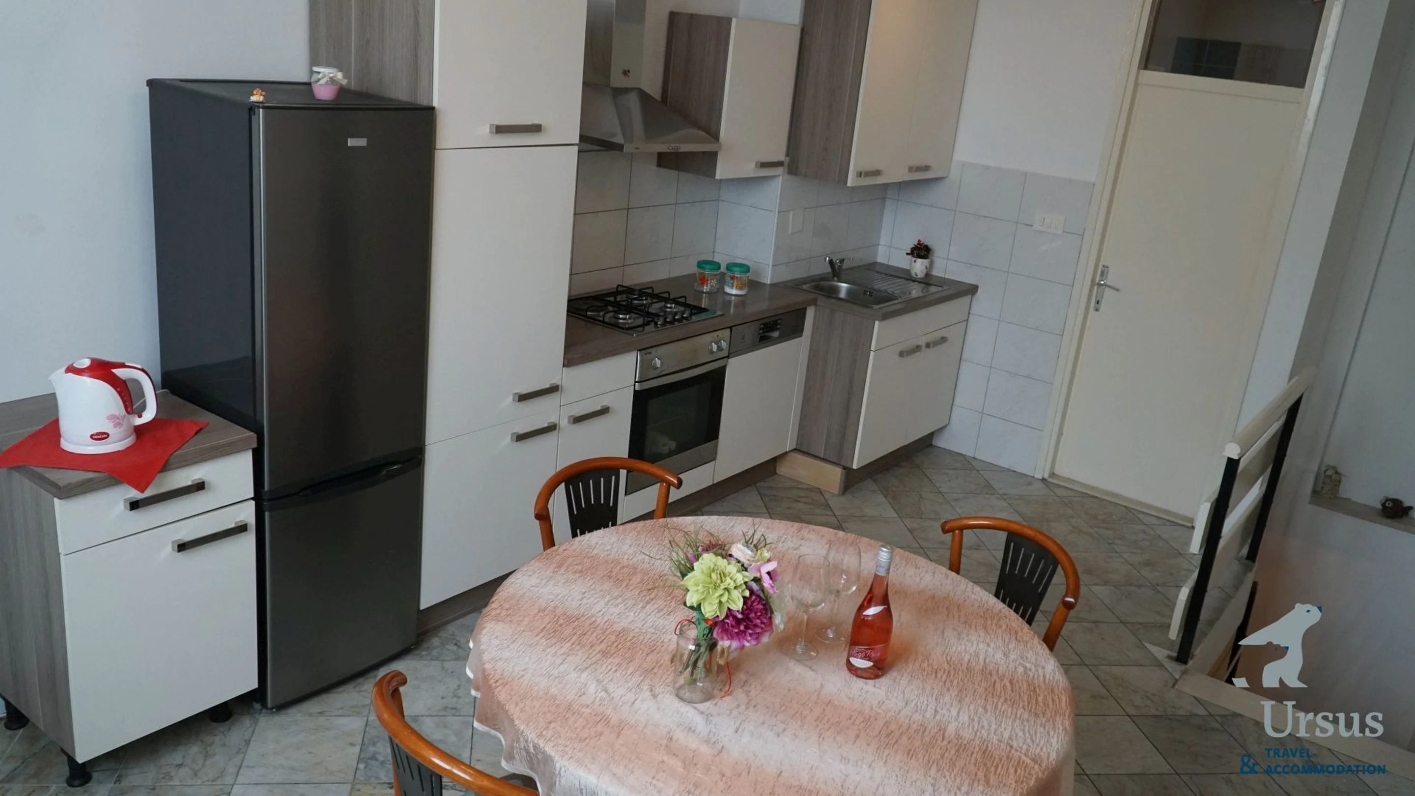 Duplex Apartment Tinel