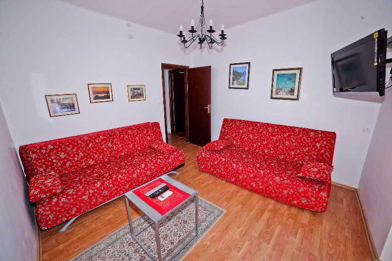Garden Apartment Hotel