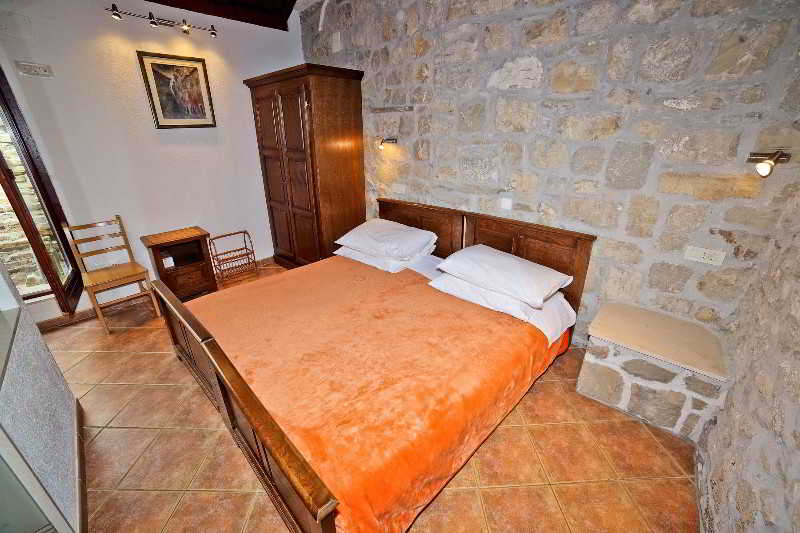 Garden Apartment Hotel