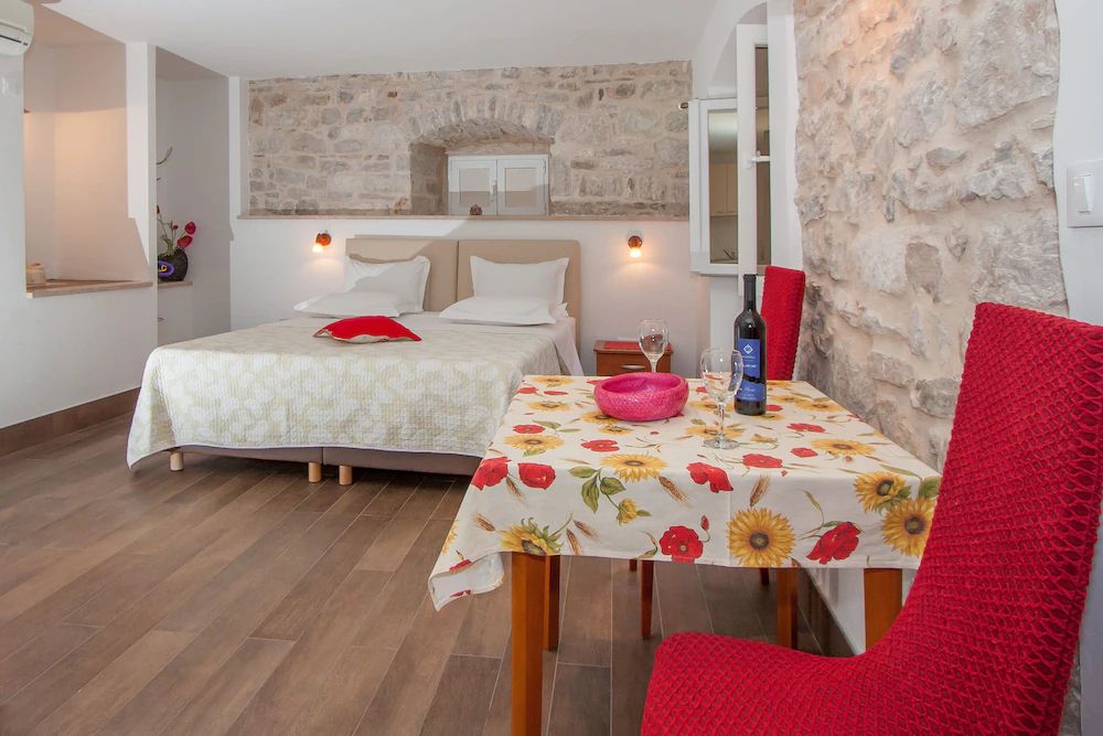 Garden Apartment Hotel