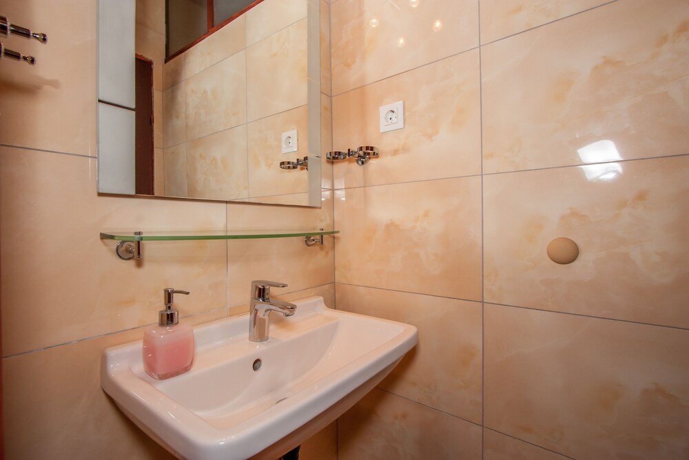 Garden Apartment Hotel
