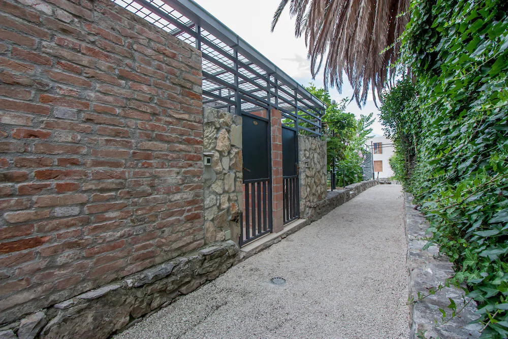 Garden Apartment Hotel