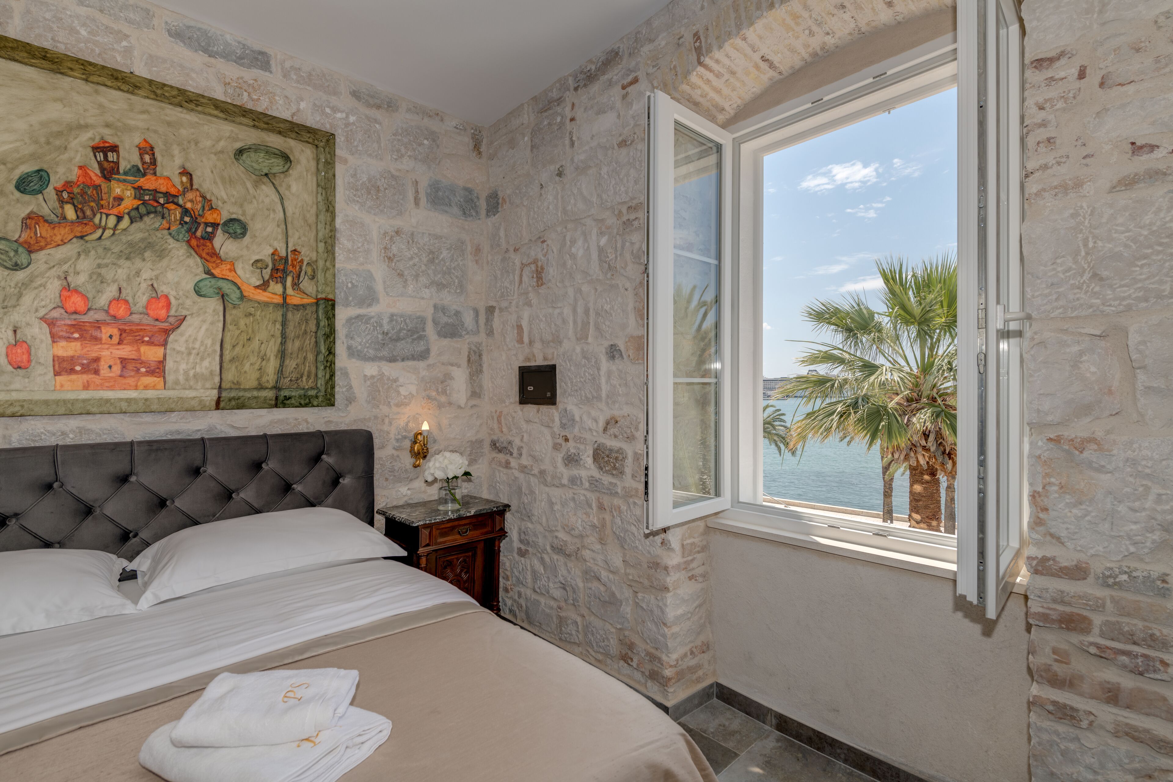 Grand Promenade Suite - Tale of the Sea