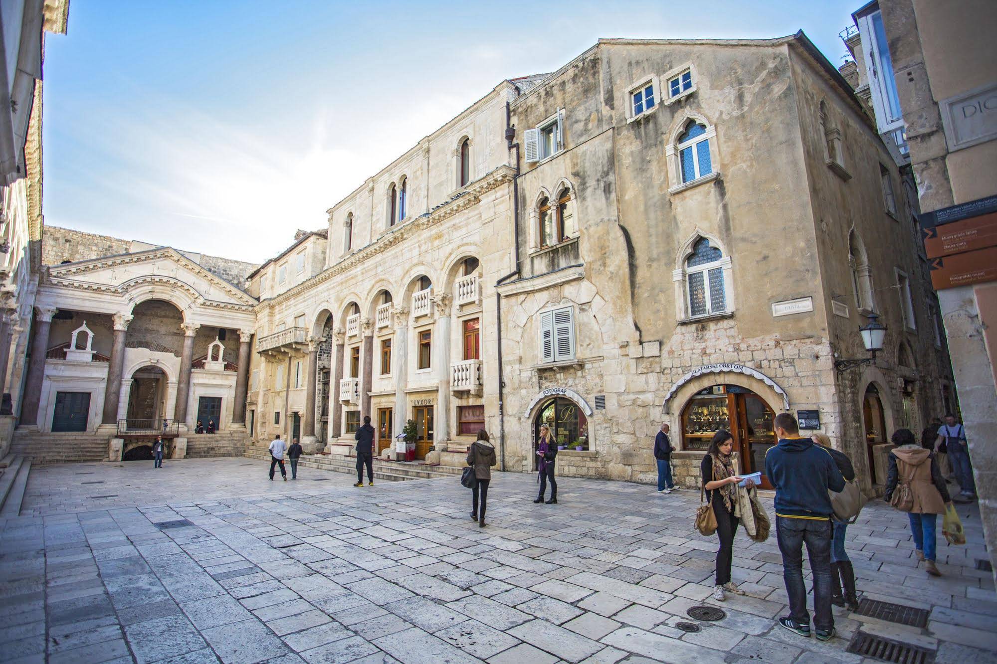 Grisogono Palace Luxury Apartment