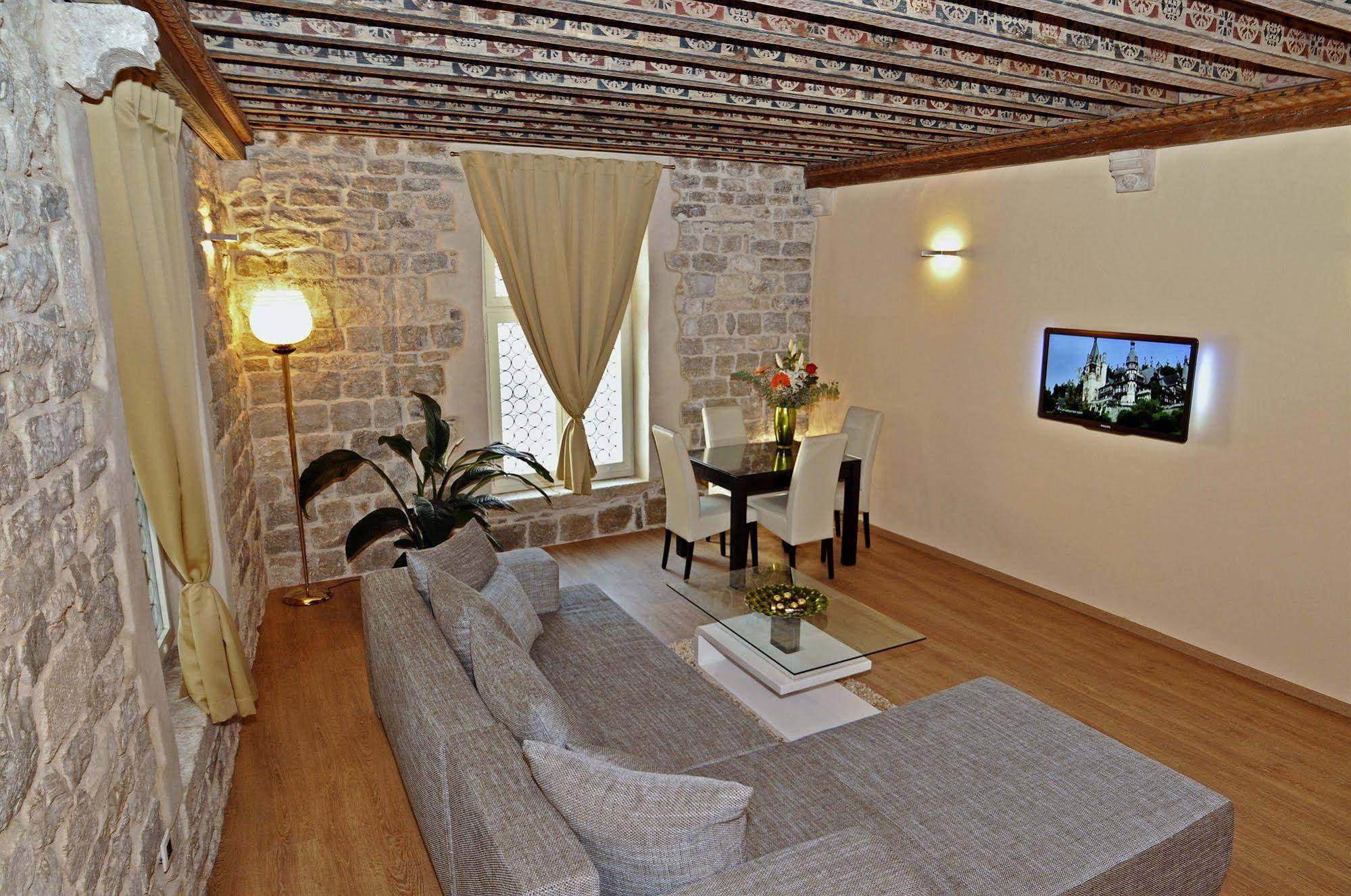 Grisogono Palace Luxury Apartment