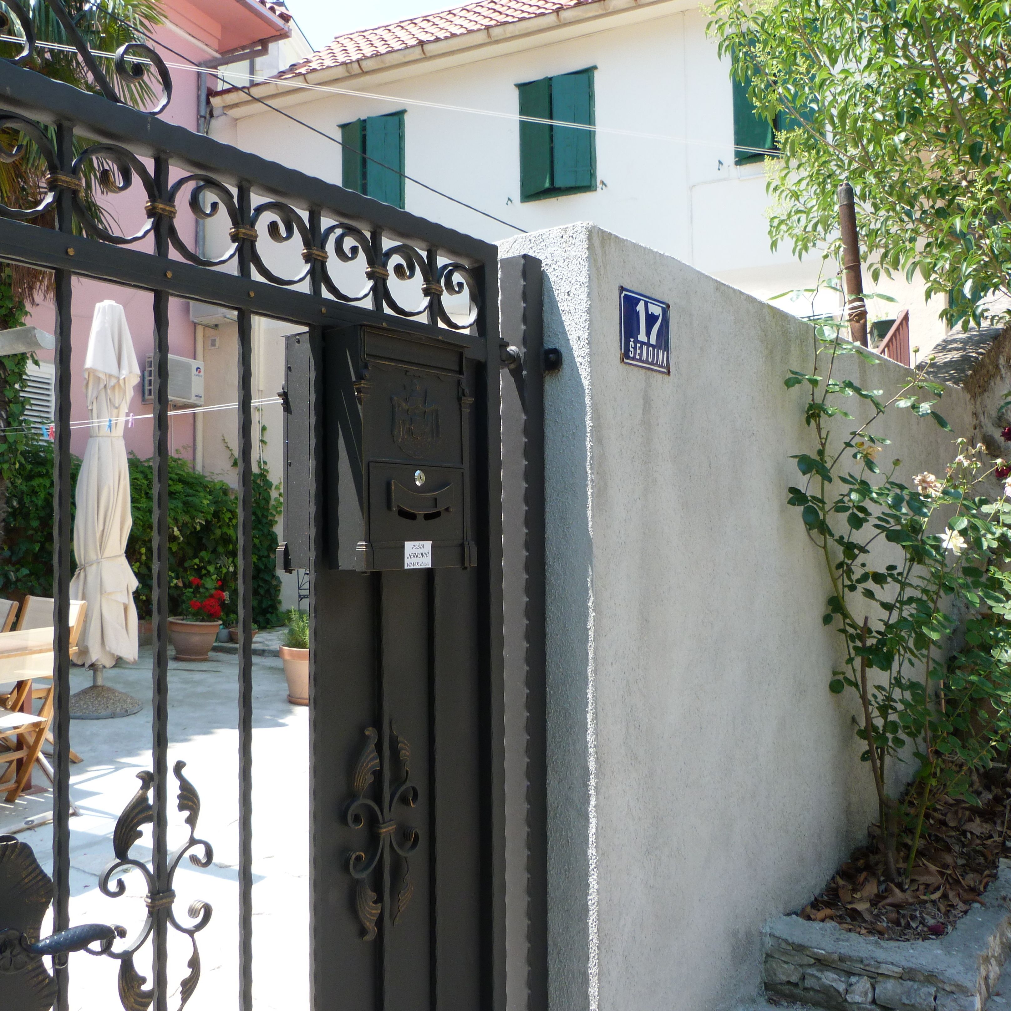 Guest House Leta