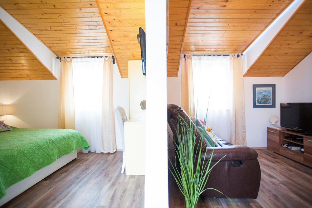 House Sandra - Guest House