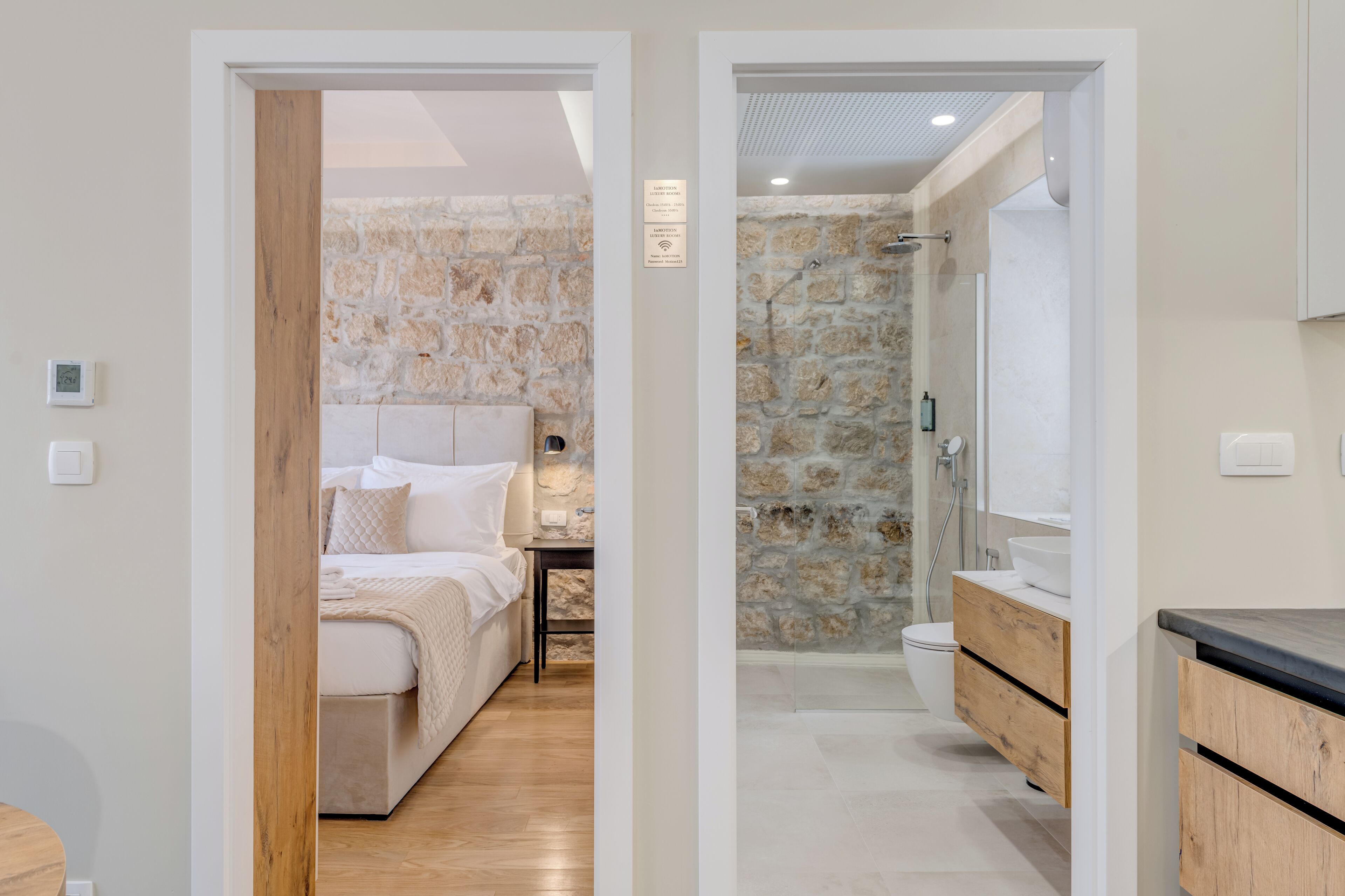 InMotion Luxury Rooms