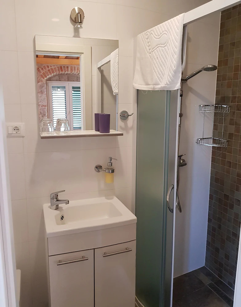 Jes boutique rooms