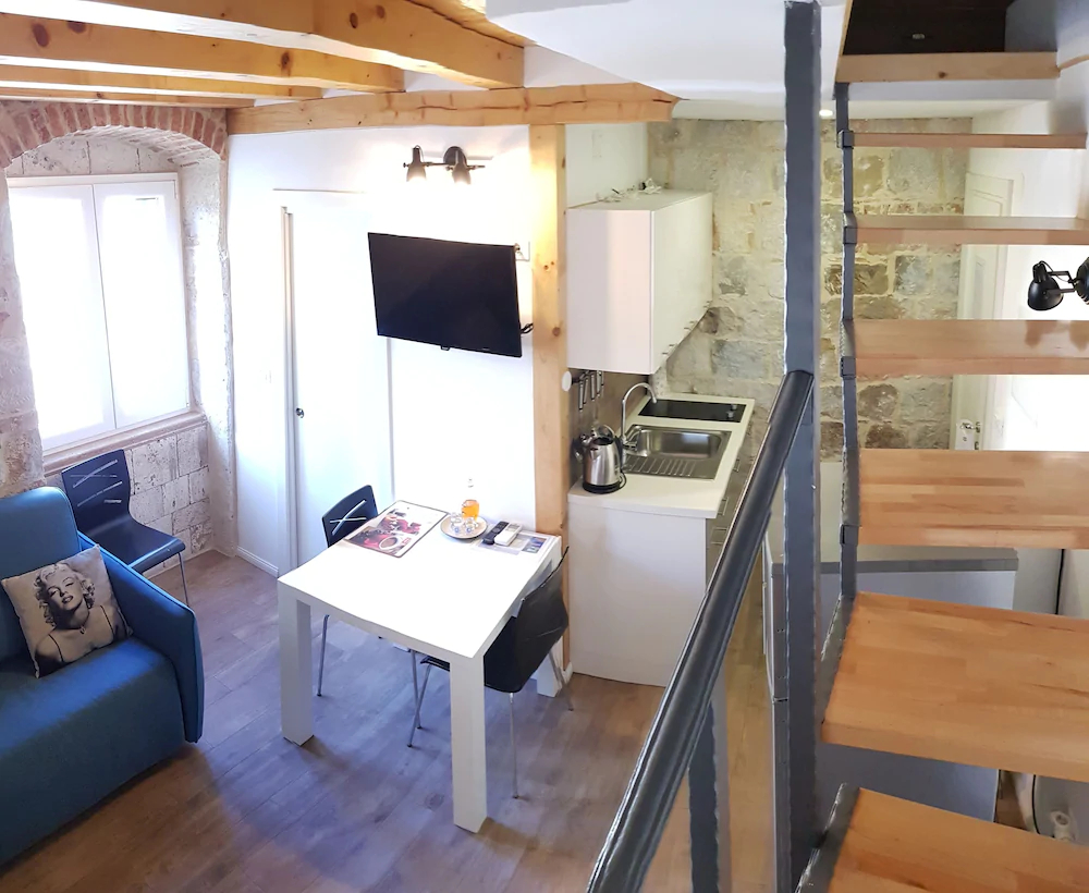 Jes boutique rooms