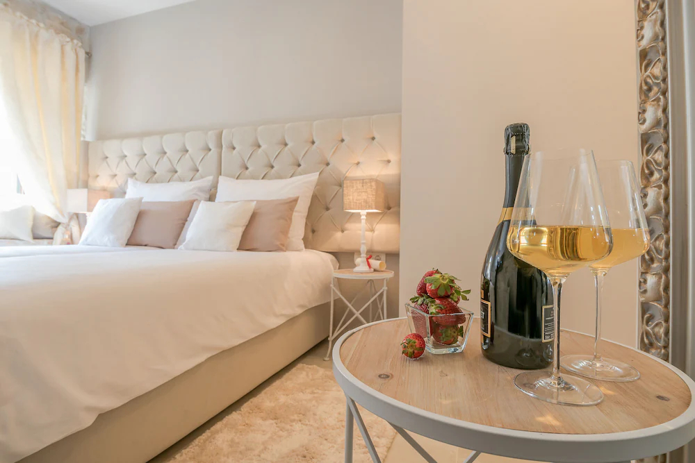 Jupiter Lux Rooms