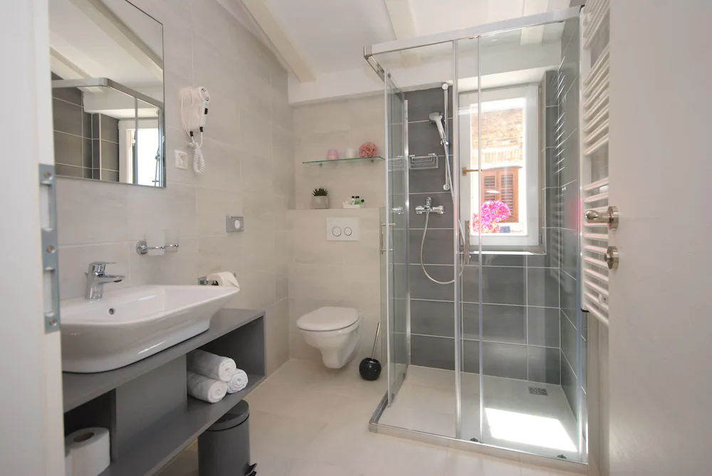 Lanterna Rooms