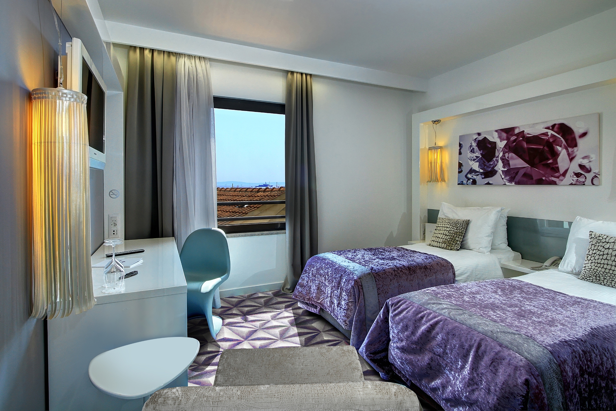 Luxe Boutique Hotel