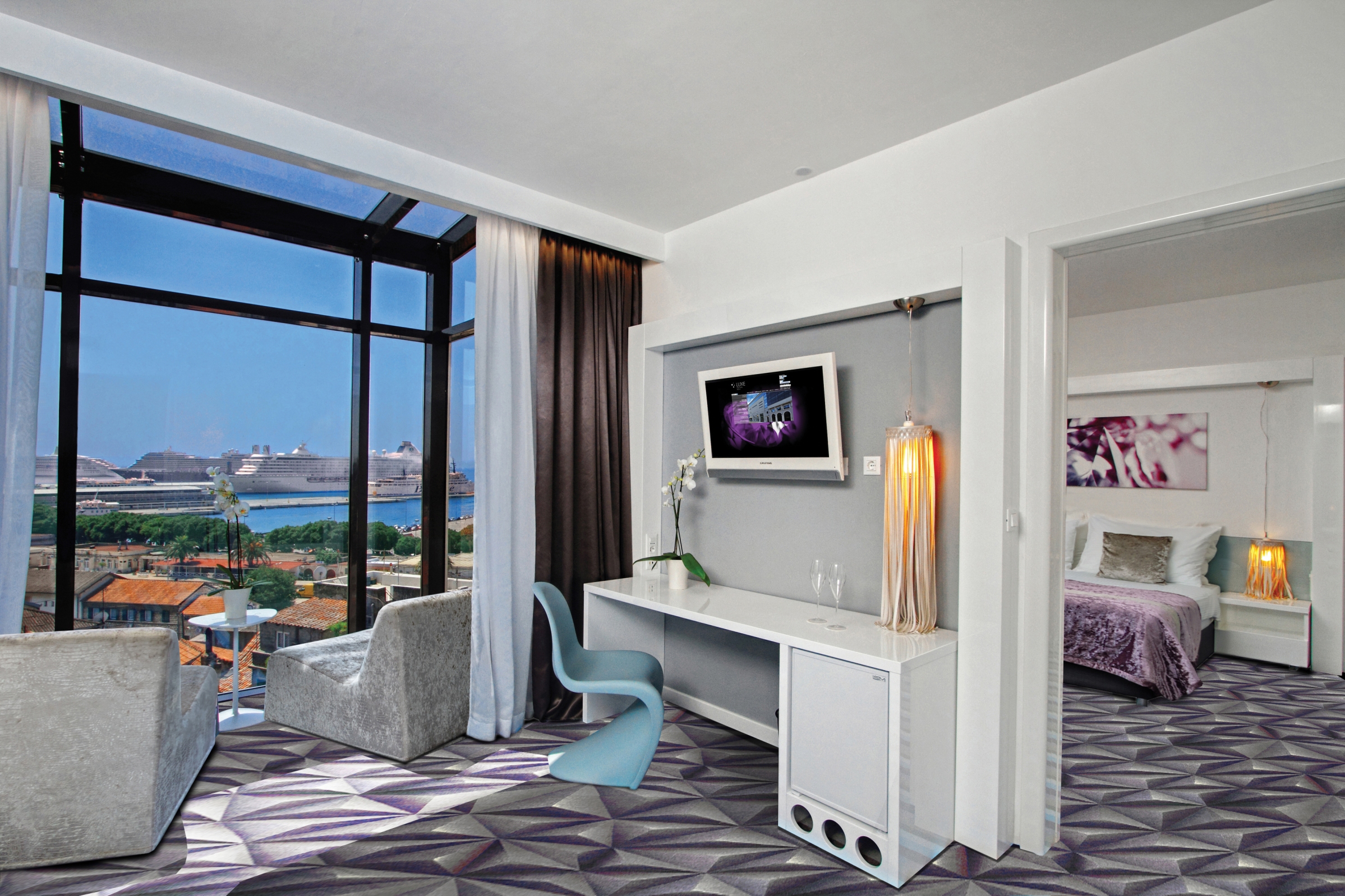 Luxe Boutique Hotel