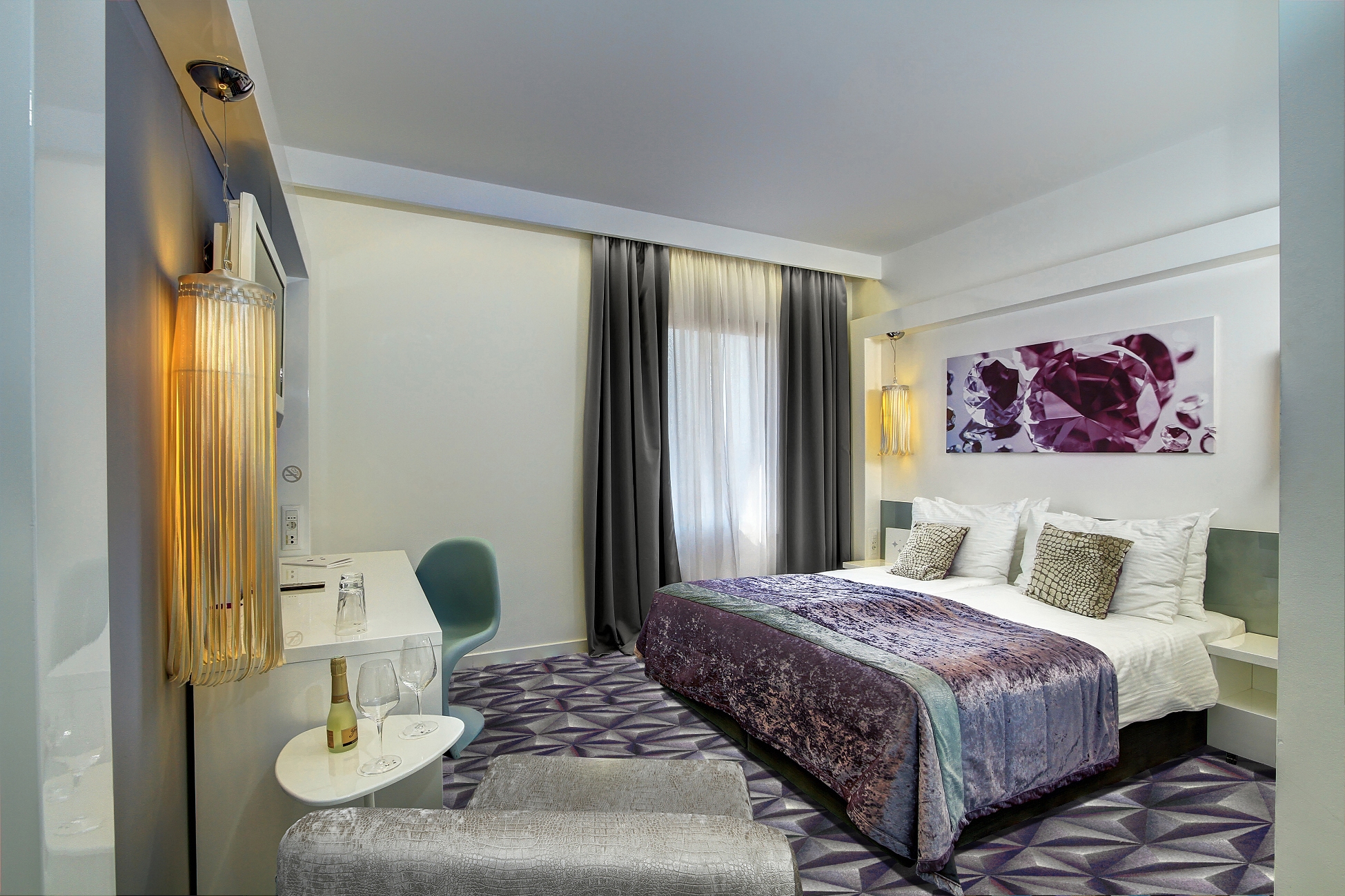 Luxe Boutique Hotel