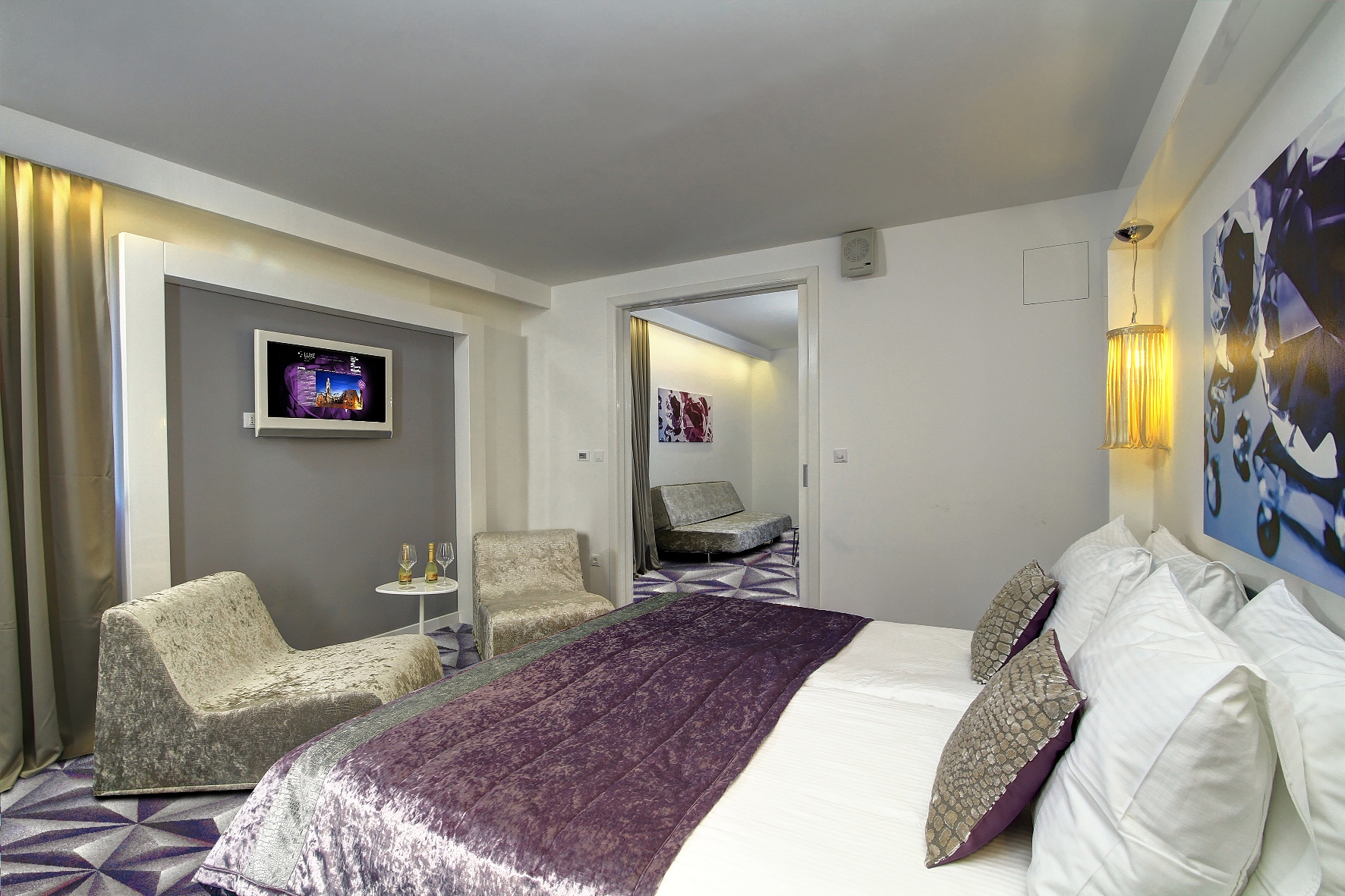 Luxe Boutique Hotel