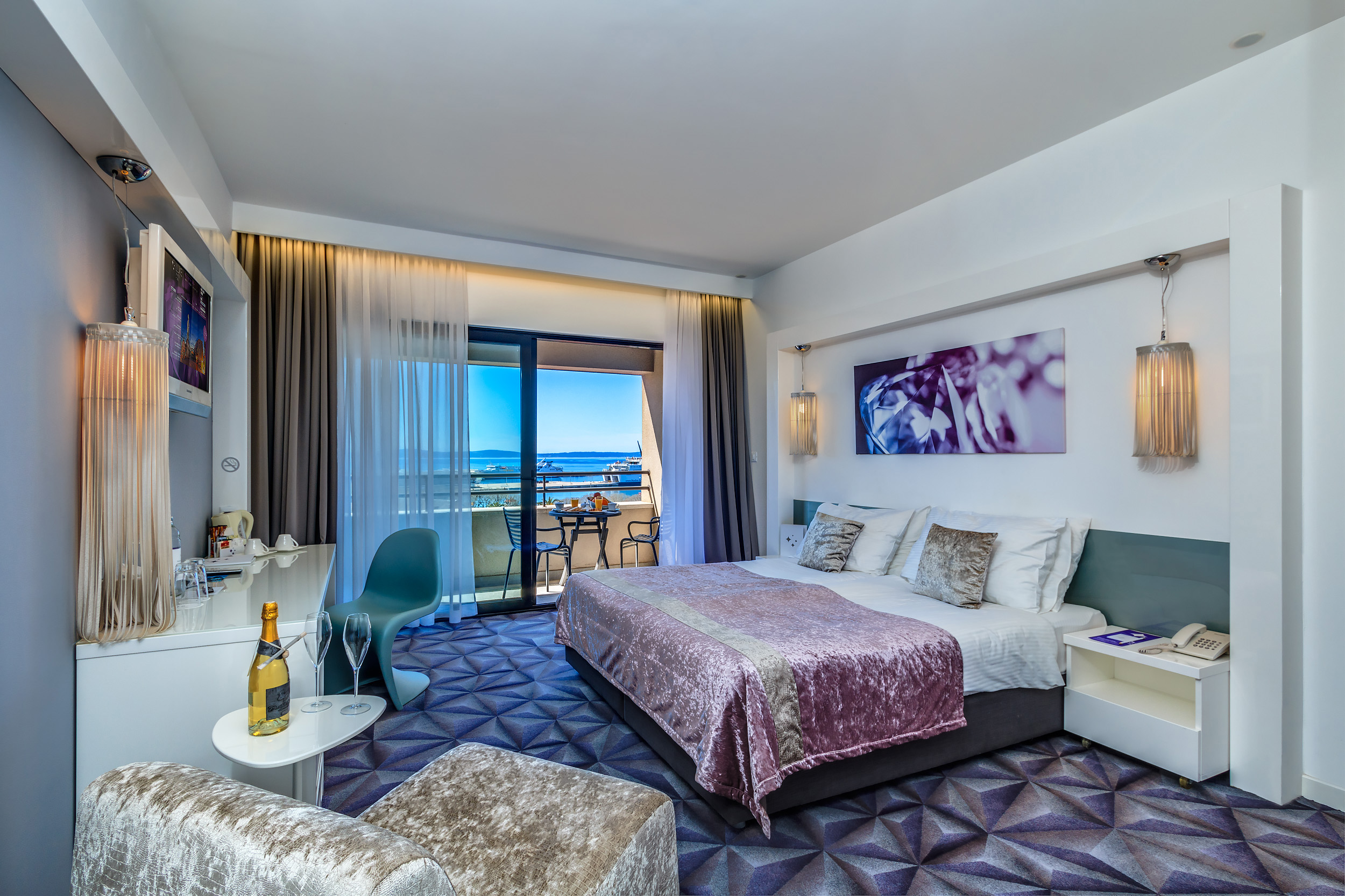 Luxe Boutique Hotel