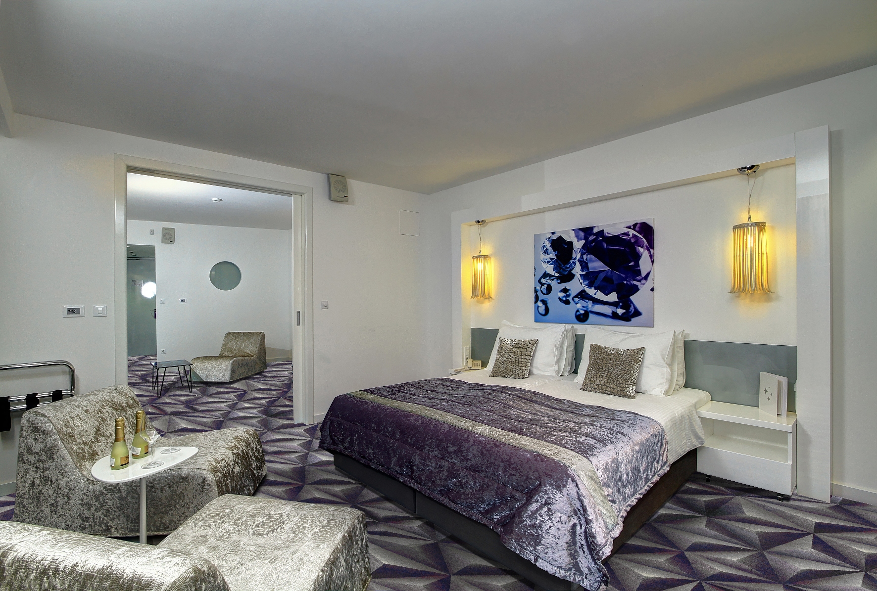Luxe Boutique Hotel
