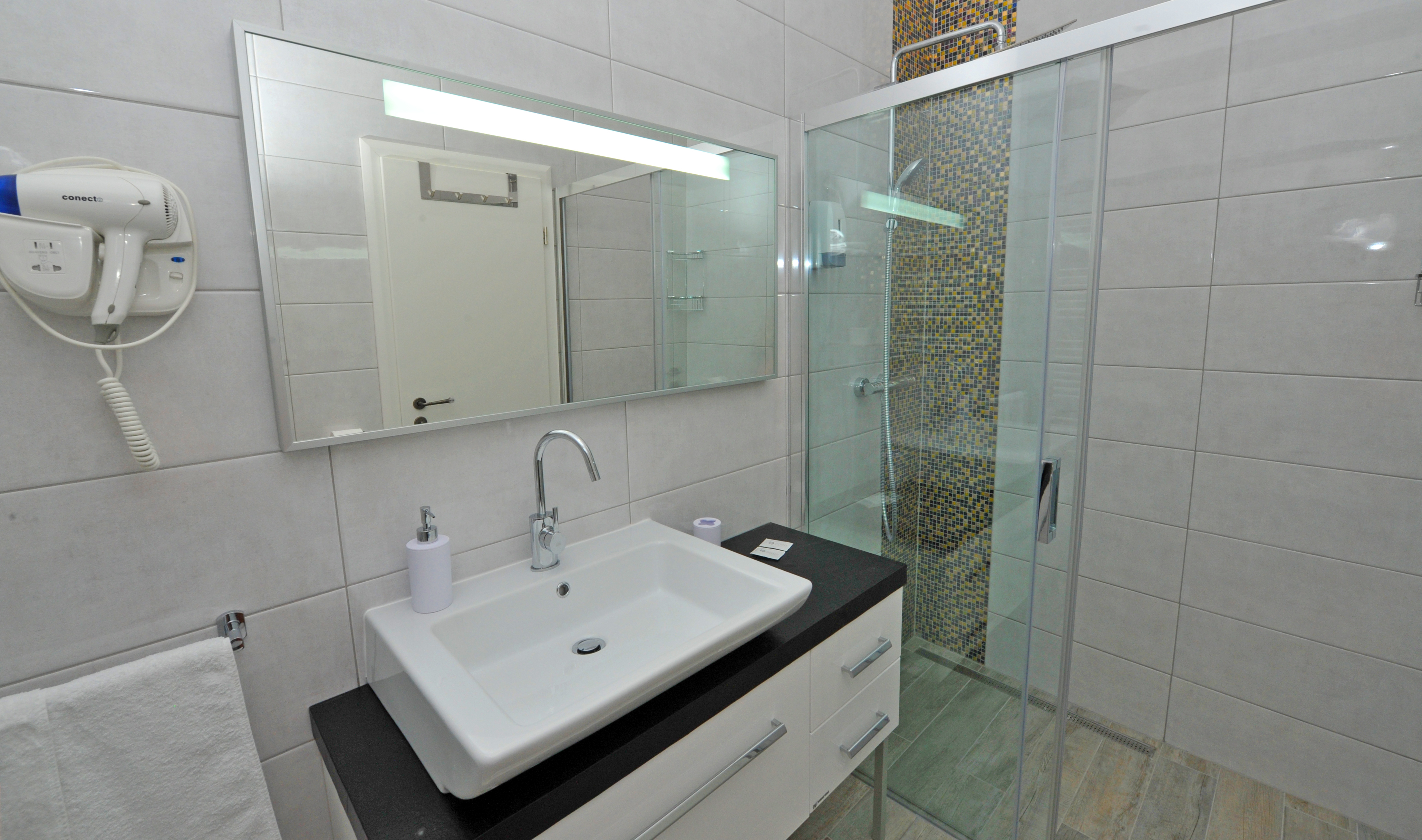 Luxury Rooms Nirvana