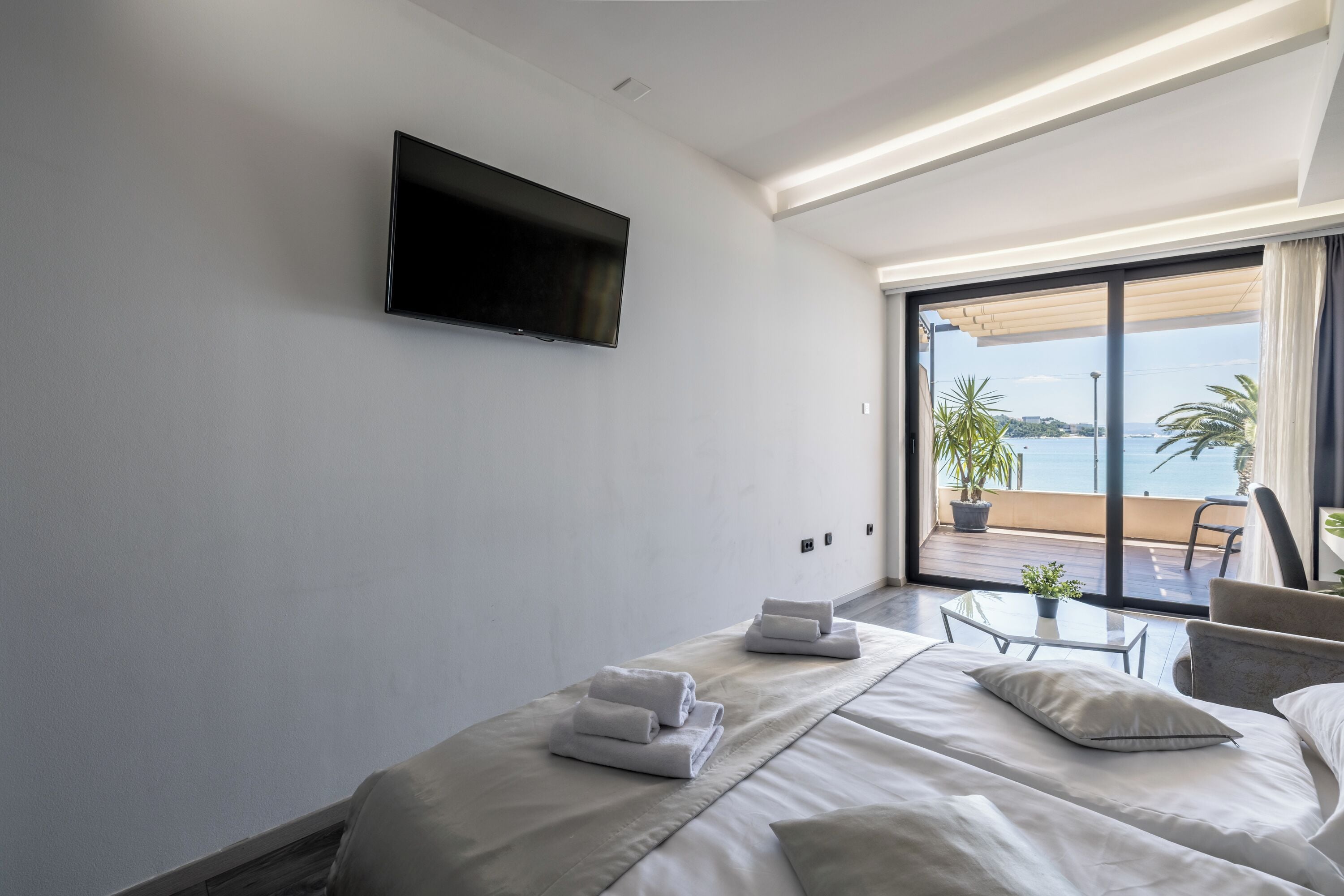 Luxury Rooms Seven