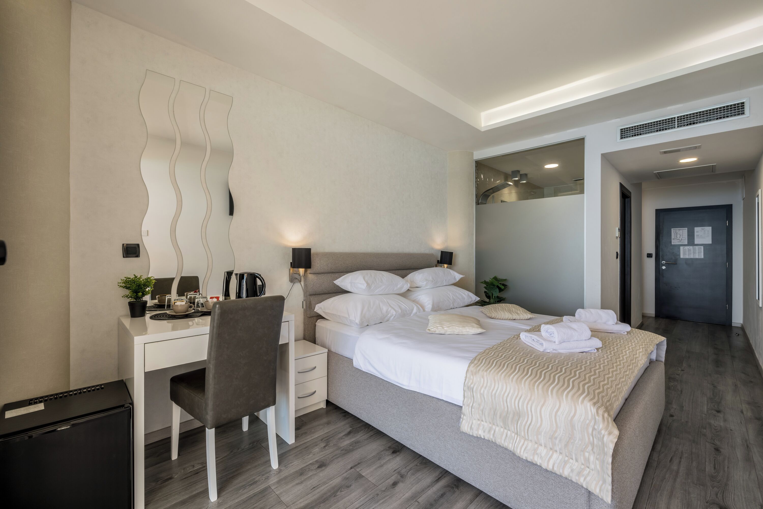 Luxury Rooms Seven