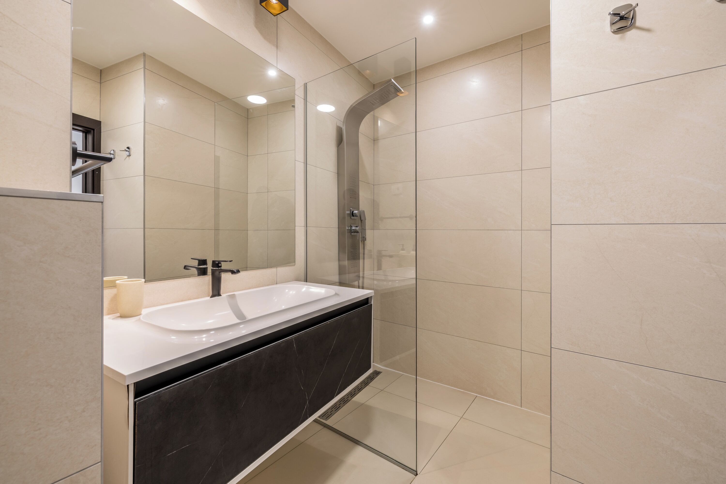 Luxury Rooms Seven