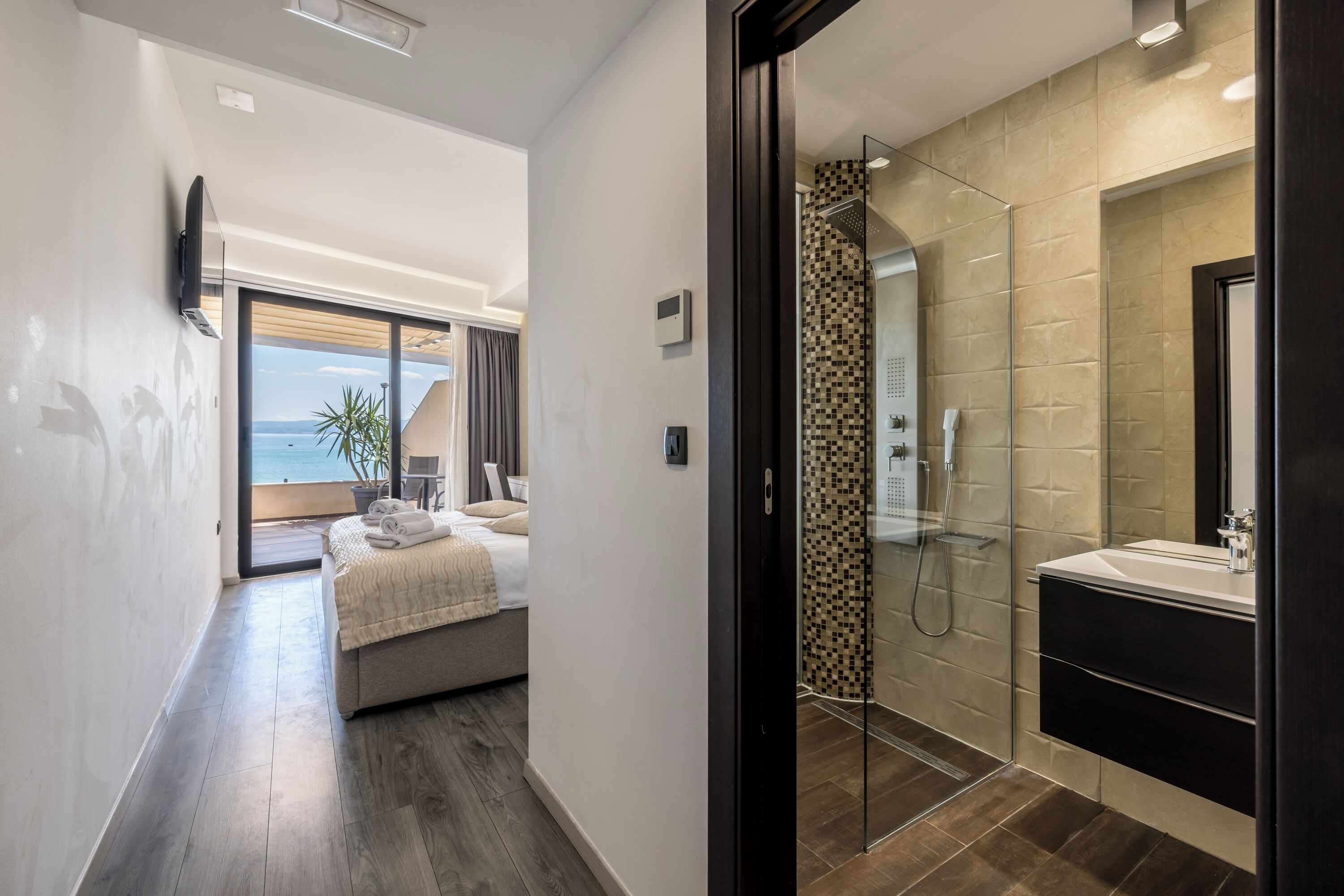 Luxury Rooms Seven