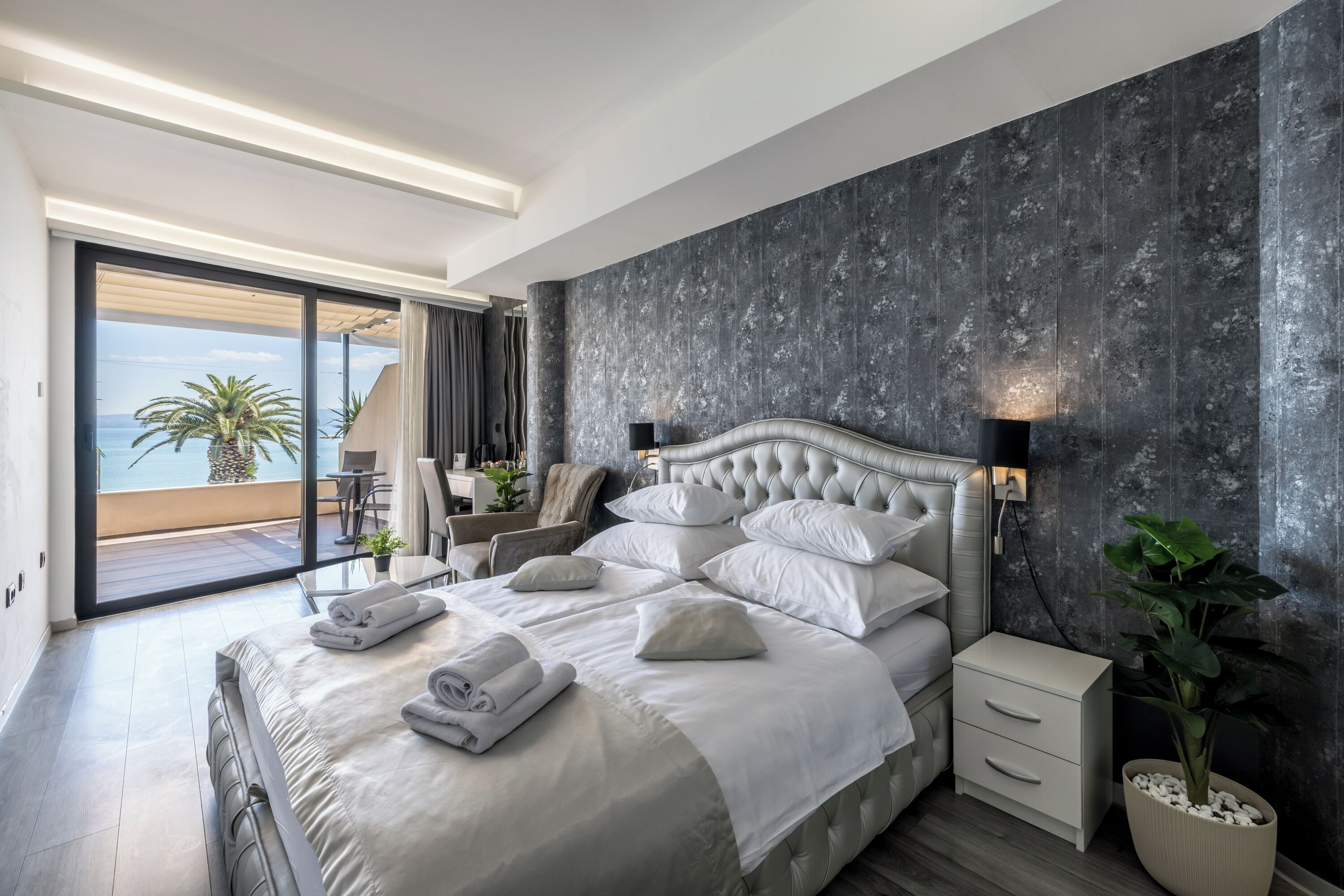 Luxury Rooms Seven