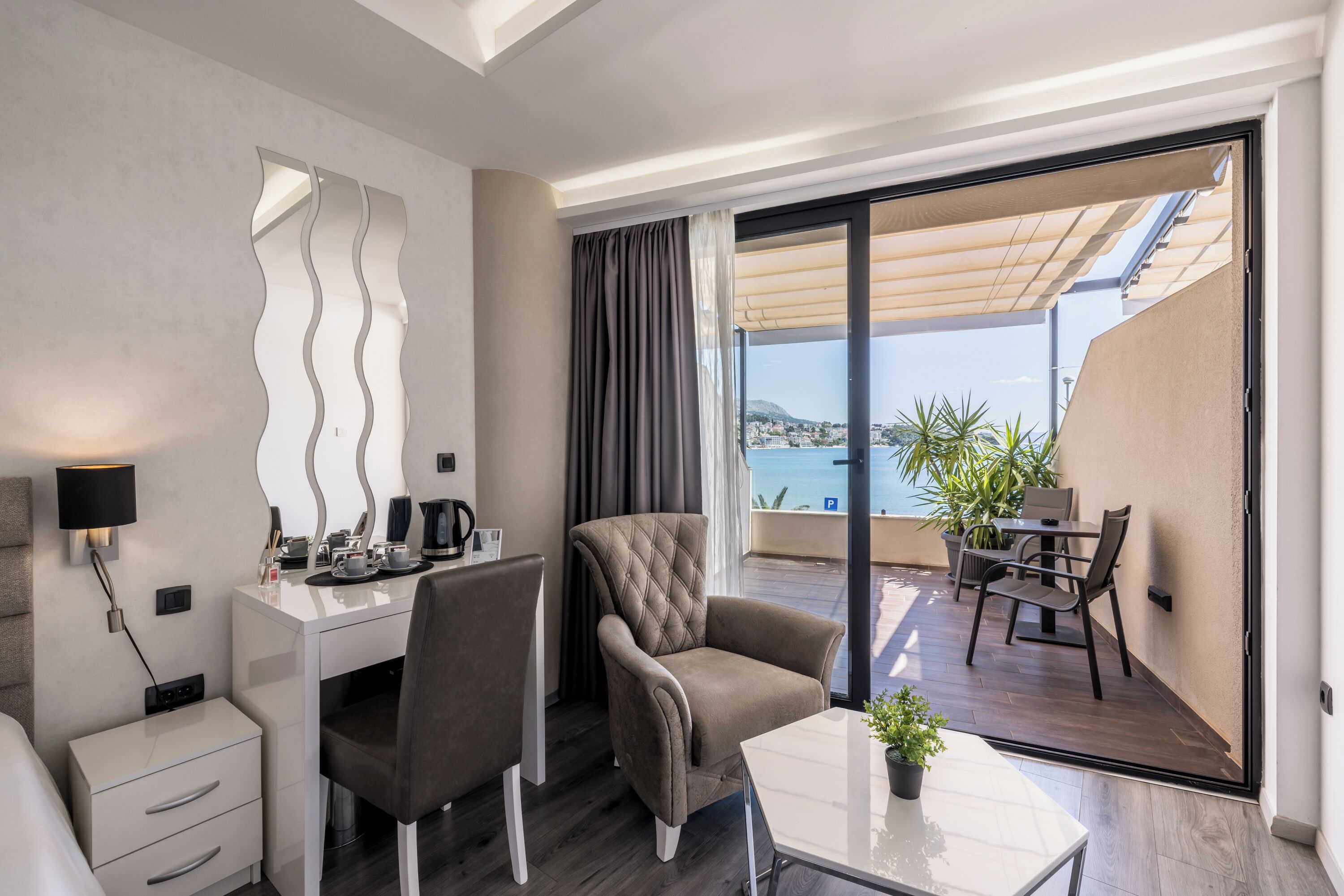 Luxury Rooms Seven