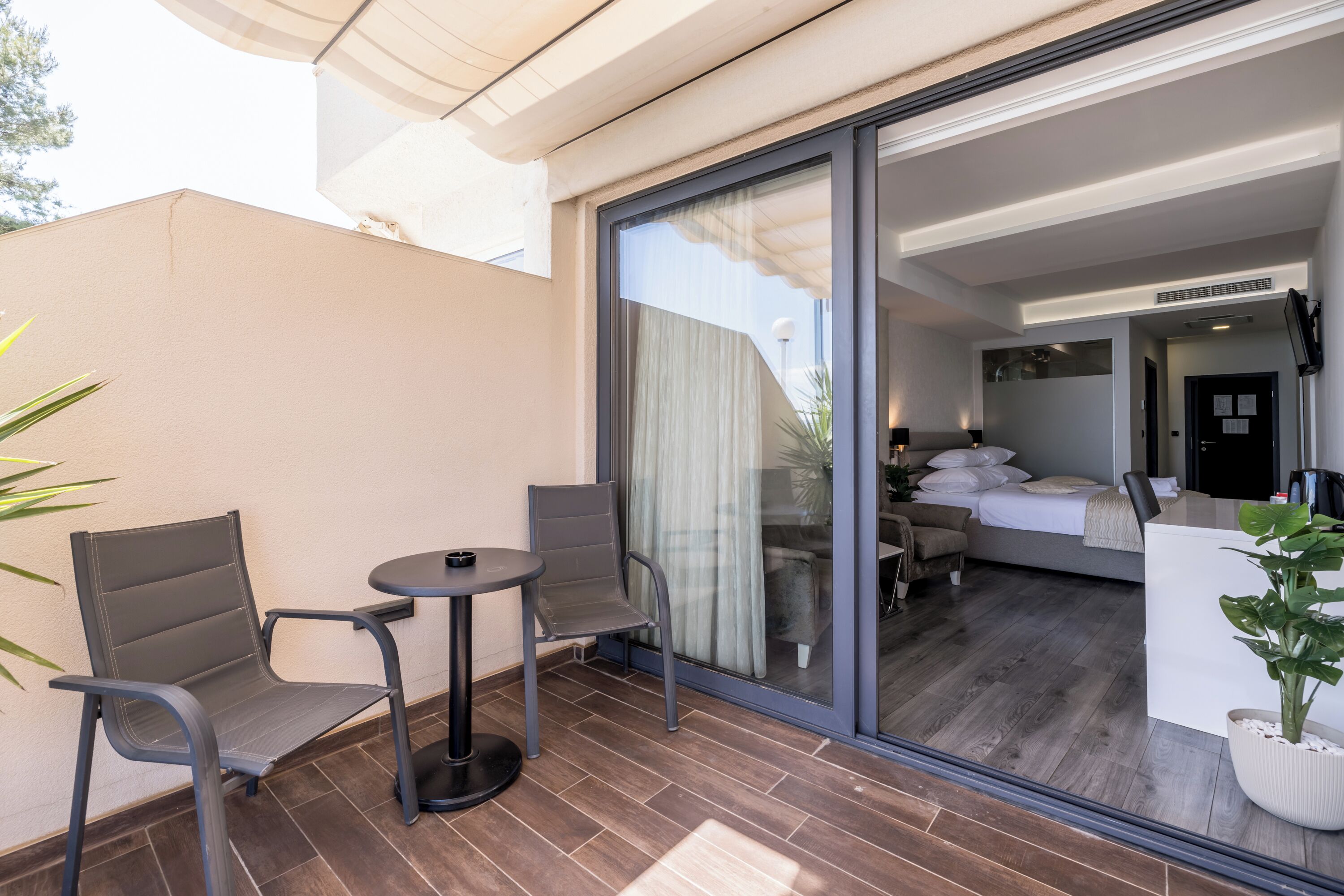 Luxury Rooms Seven
