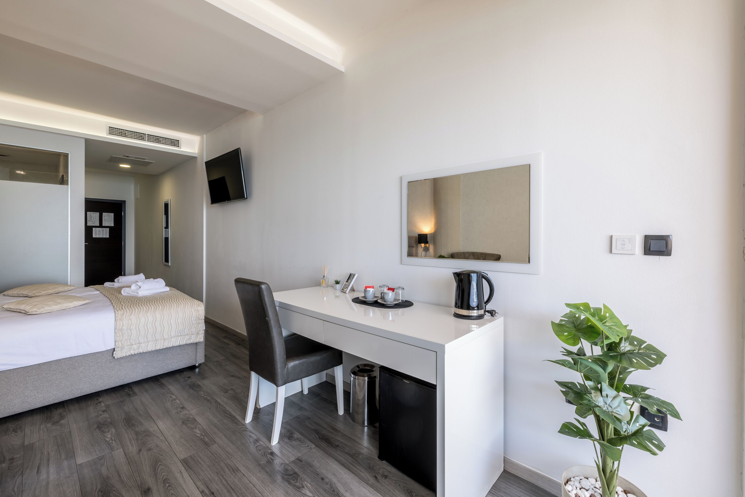 Luxury Rooms Seven