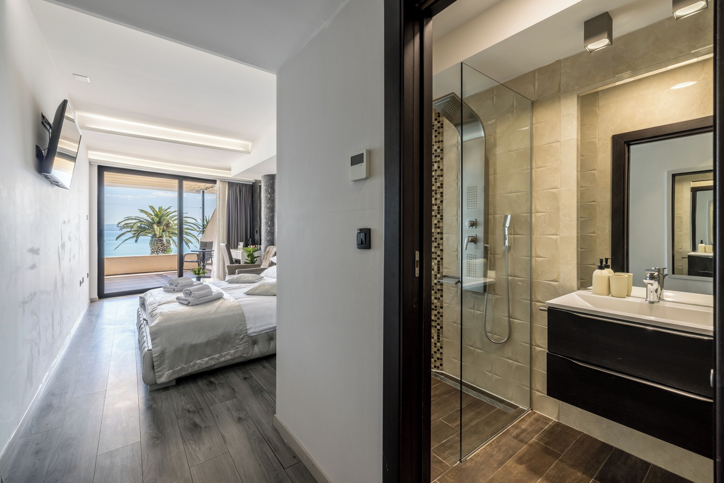 Luxury Rooms Seven
