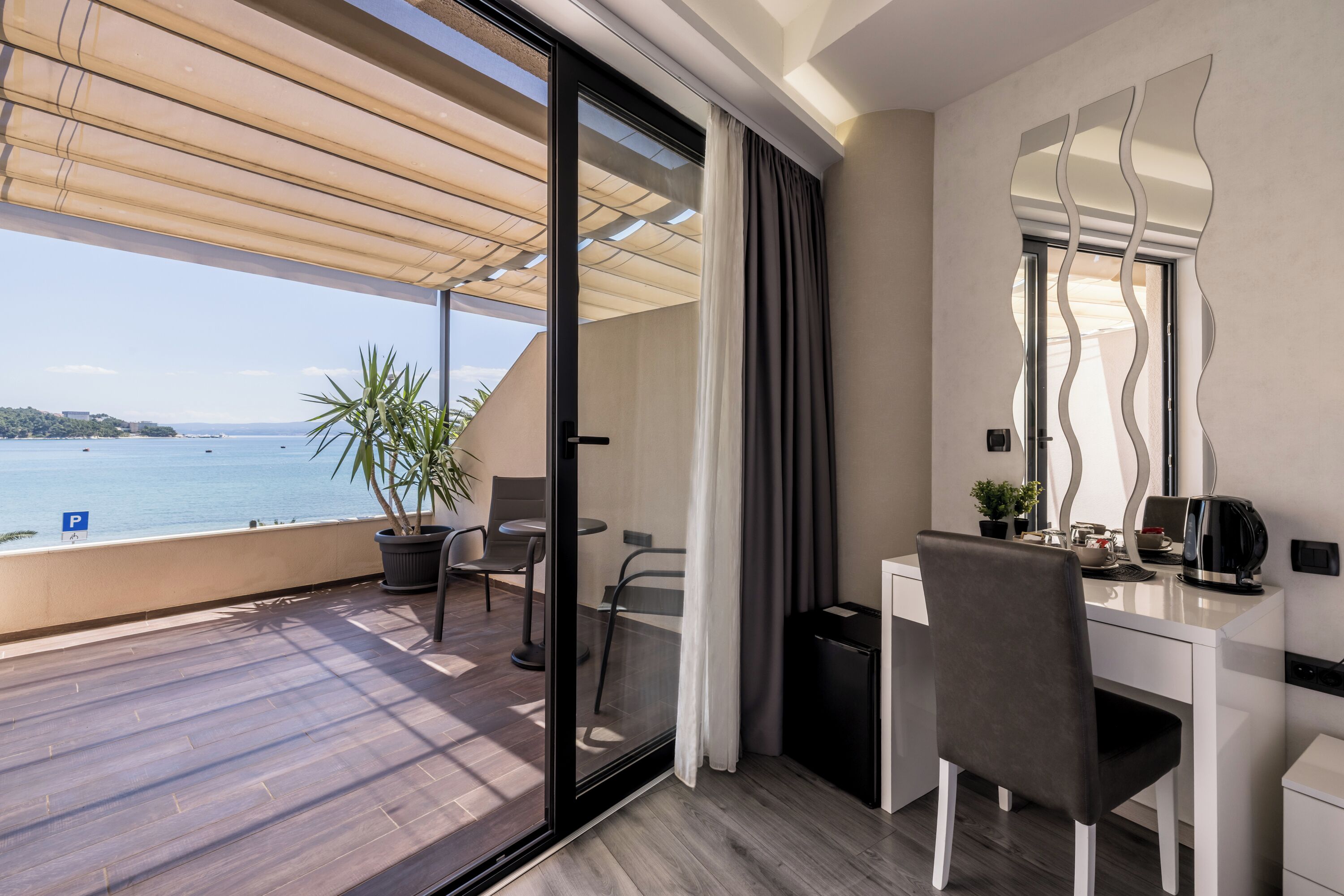 Luxury Rooms Seven