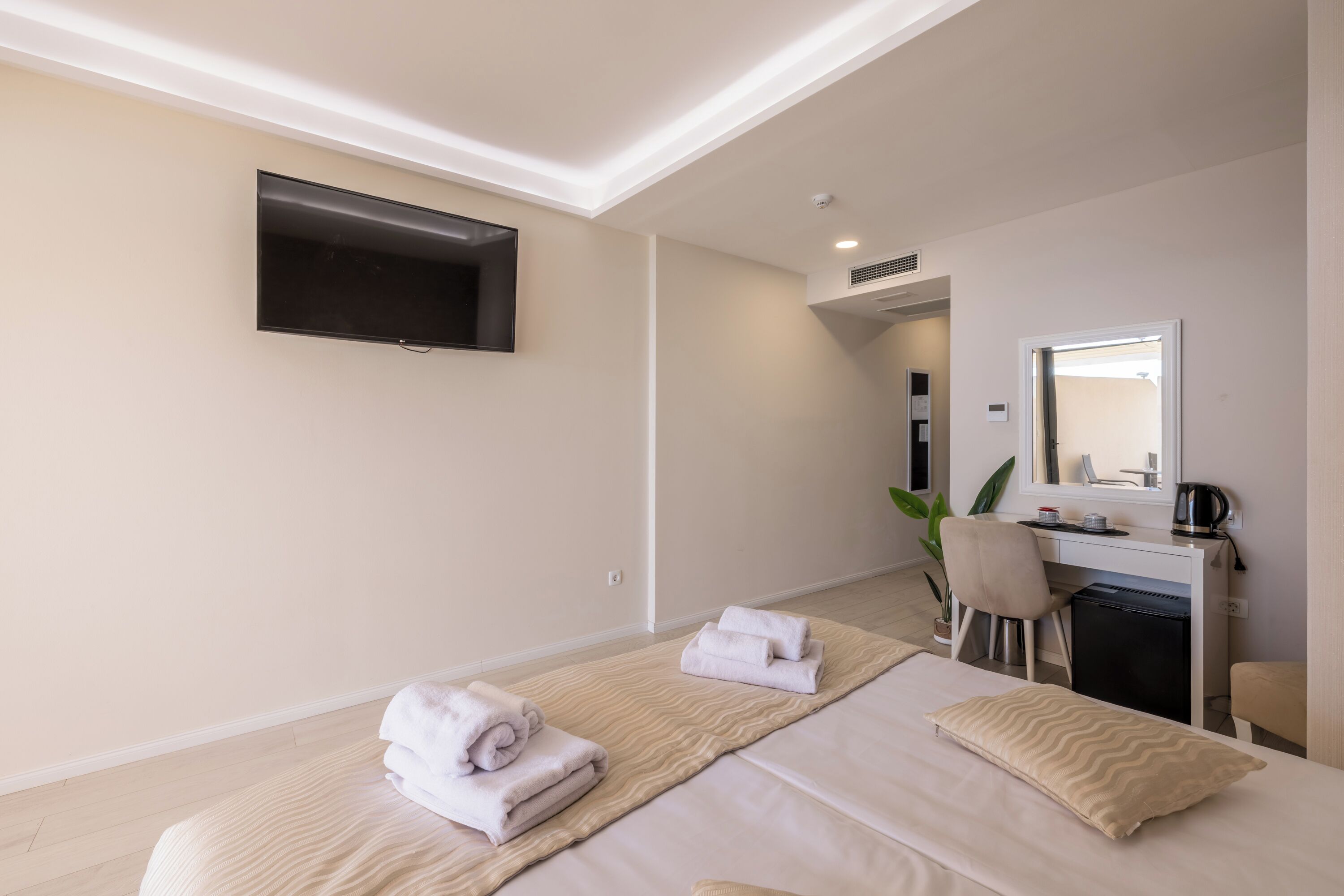 Luxury Rooms Seven