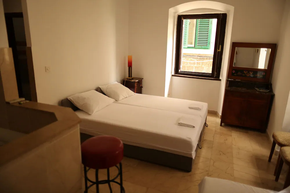 Malena Palace