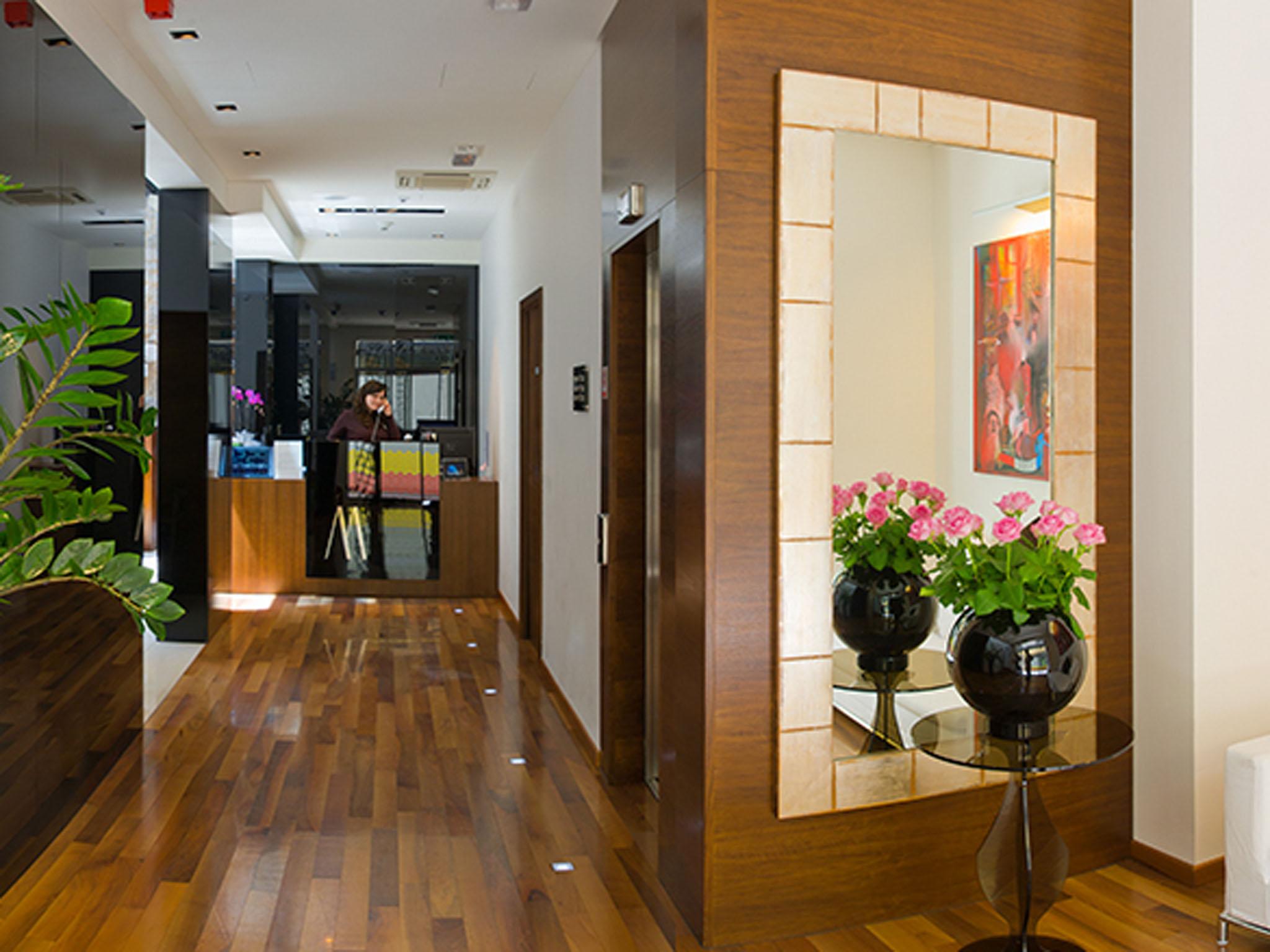 Marmont Heritage Hotel