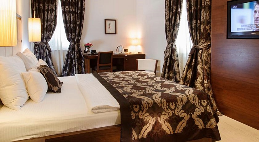 Marmont Heritage Hotel