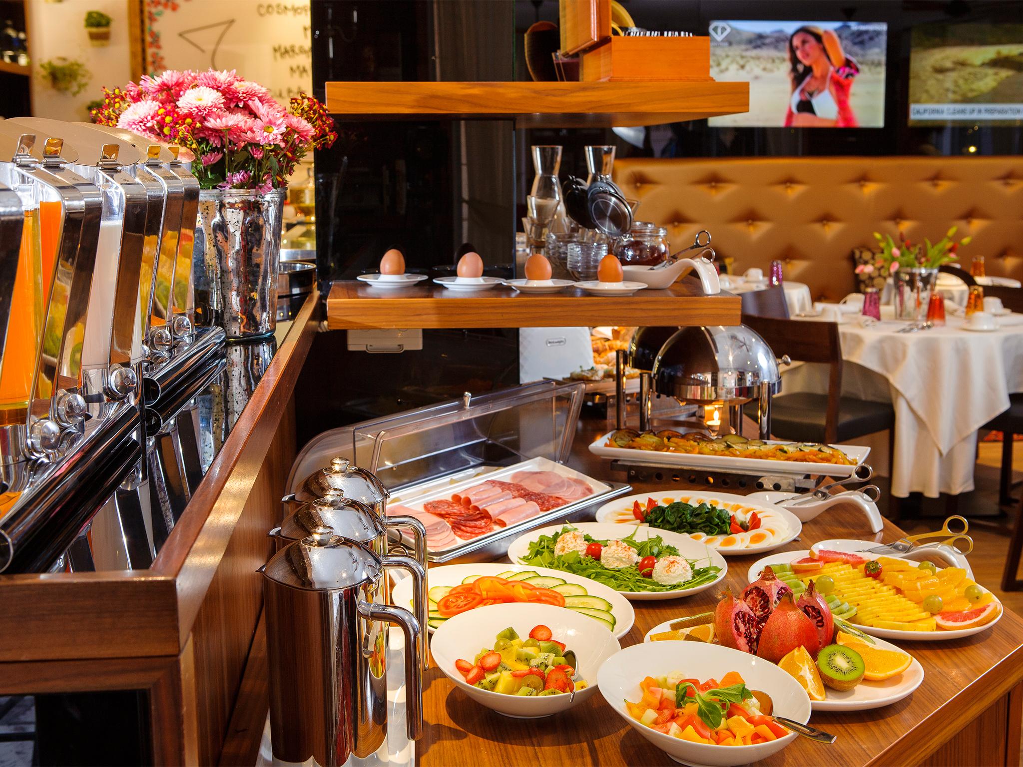 Marmont Heritage Hotel
