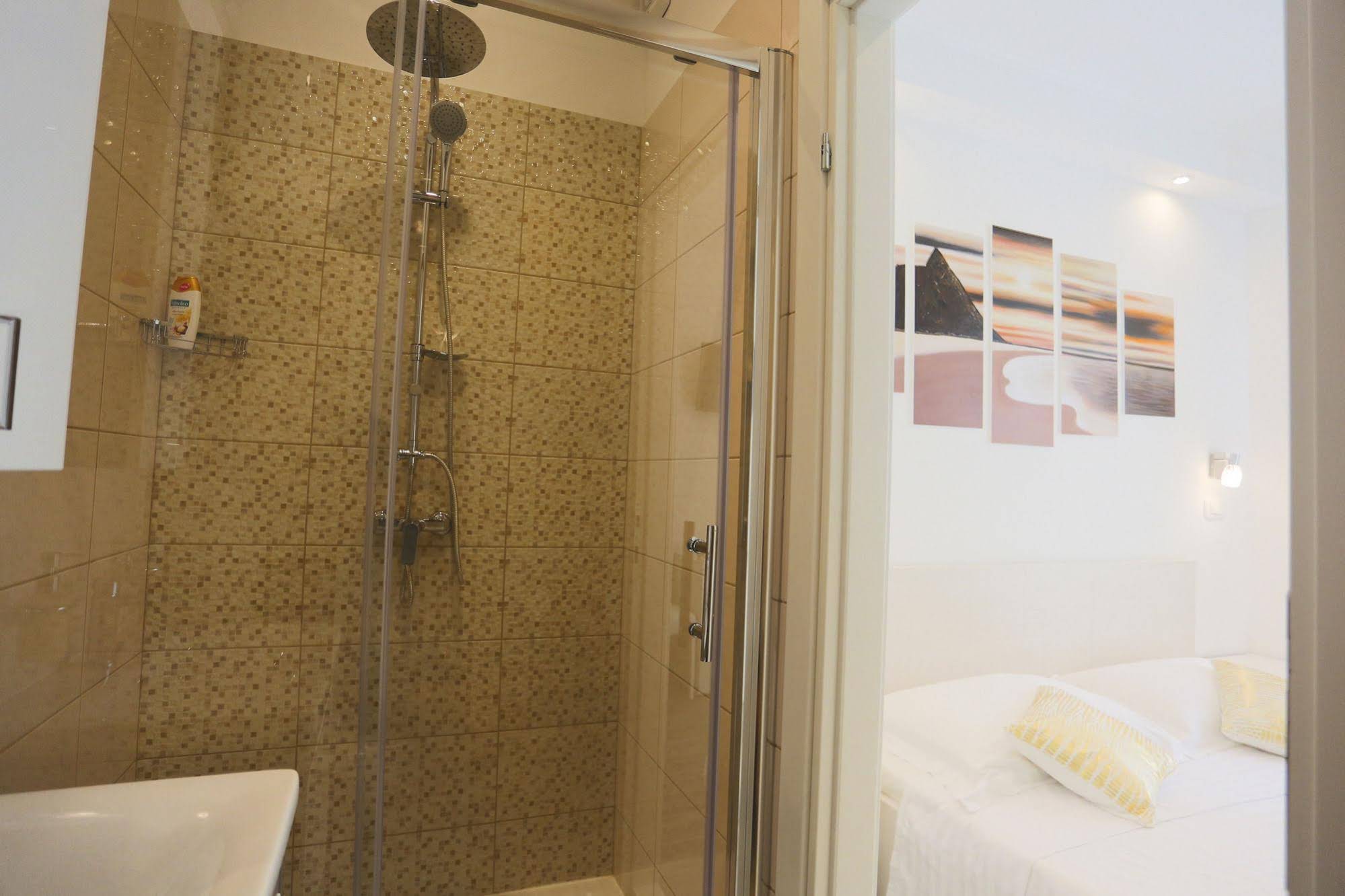 Nirvana Rooms