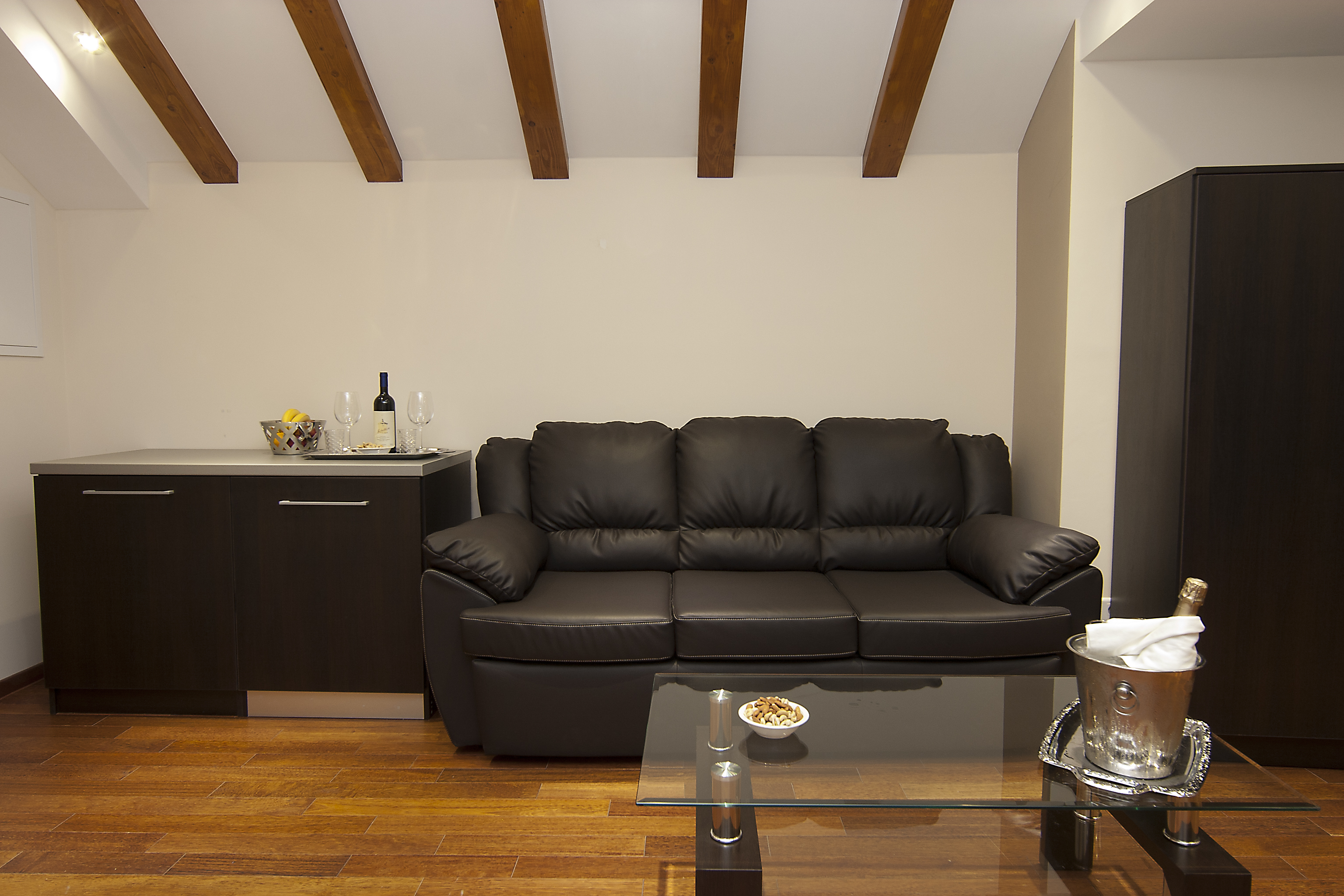 Palace Suites