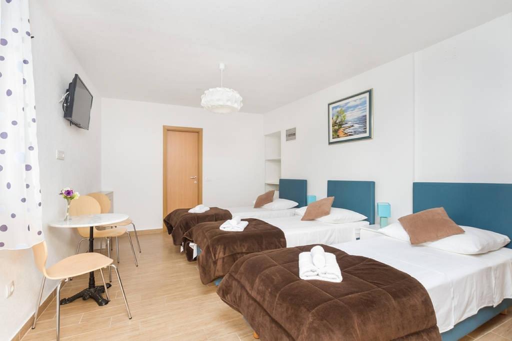 Peruzovic Rooms & Apartments