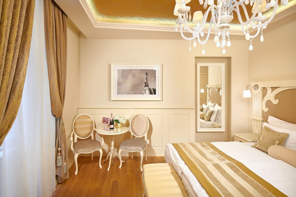 Piazza Heritage Hotel